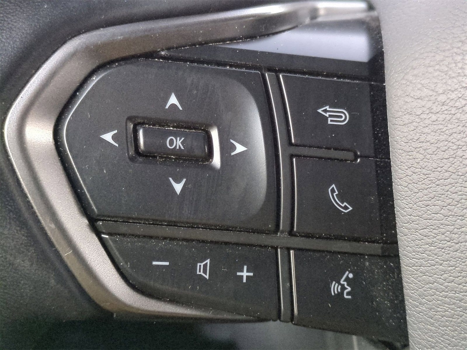 Thumbnail: 2024 Lexus GX - 25