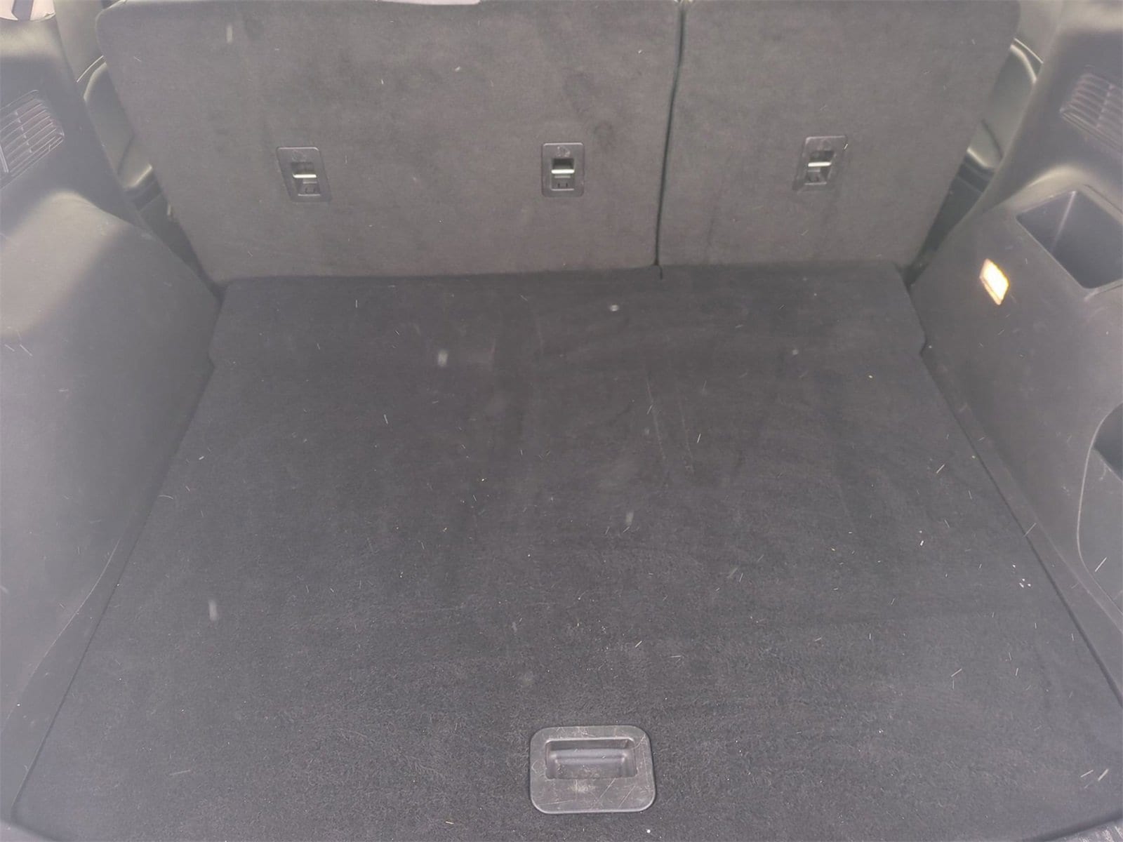 Thumbnail: 2023 Ford Edge - 32