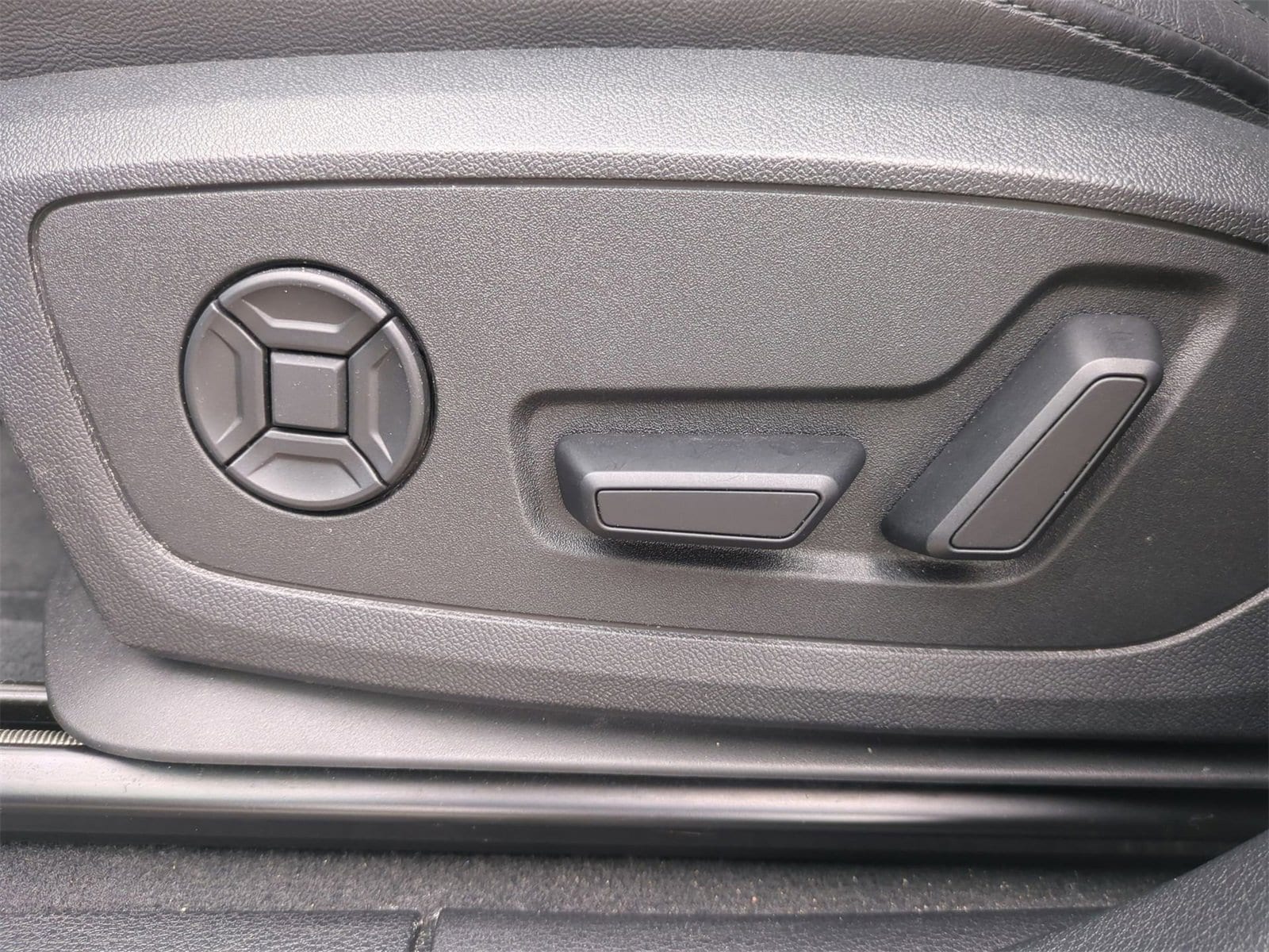 2024 Audi Q3 Premium 17