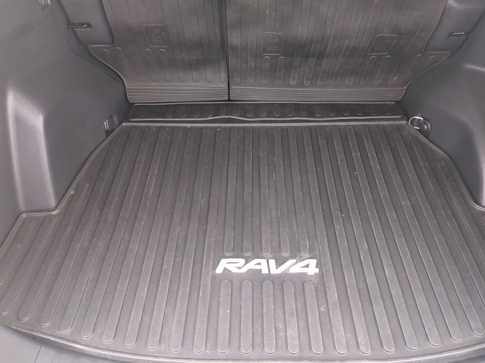 Thumbnail: 2023 Toyota RAV4 - 32