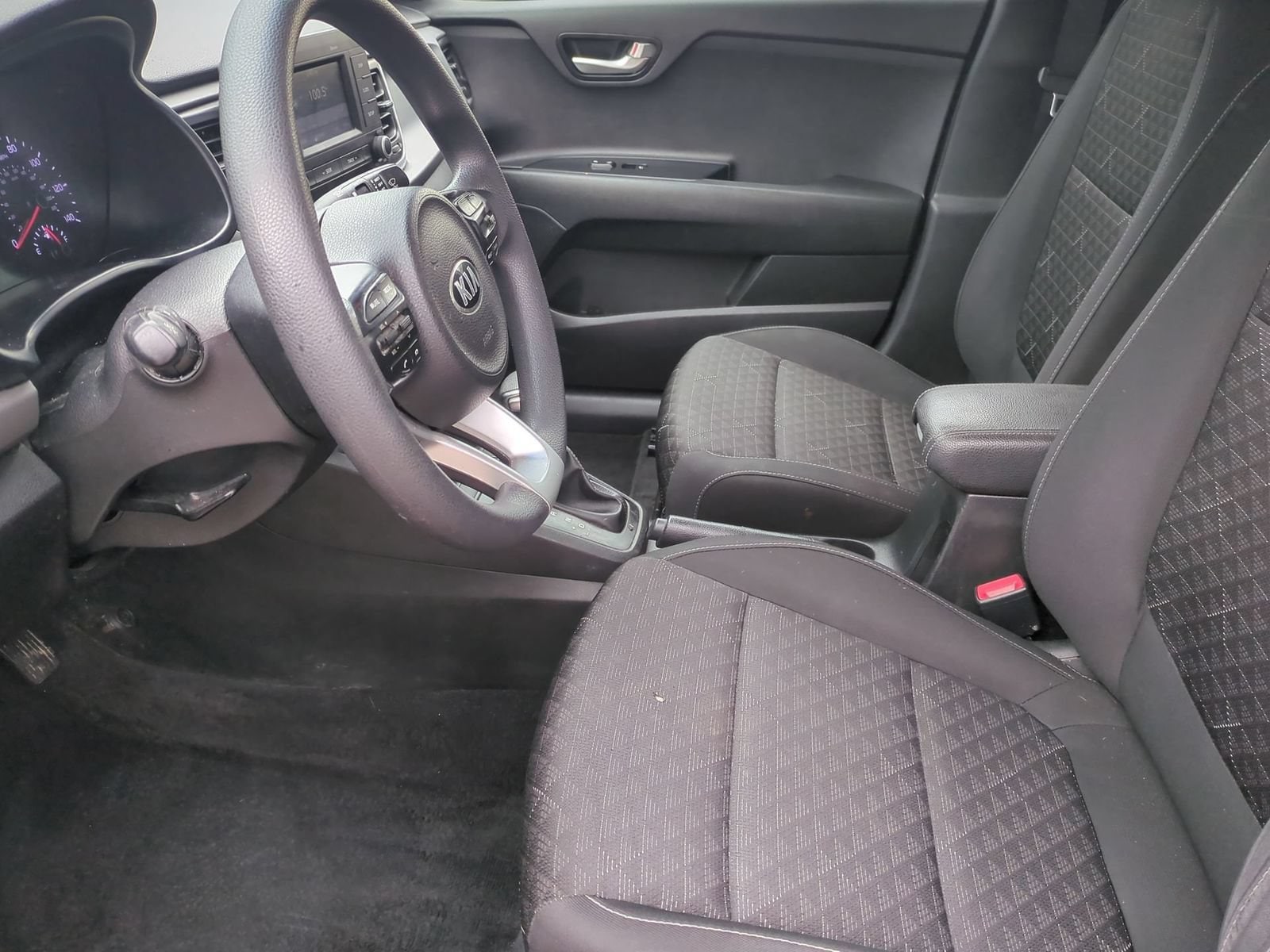 Thumbnail: 2018 Kia Rio - 16