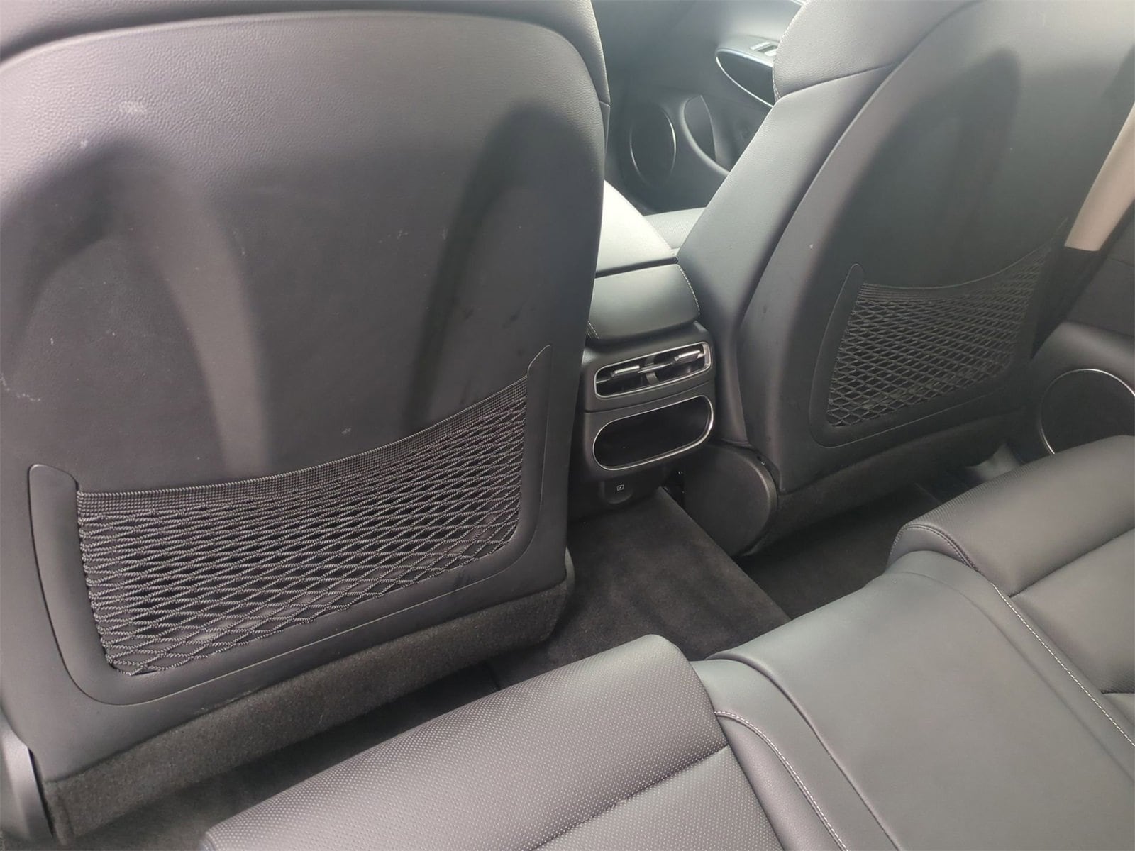 Thumbnail: 2025 Genesis GV70 - 18