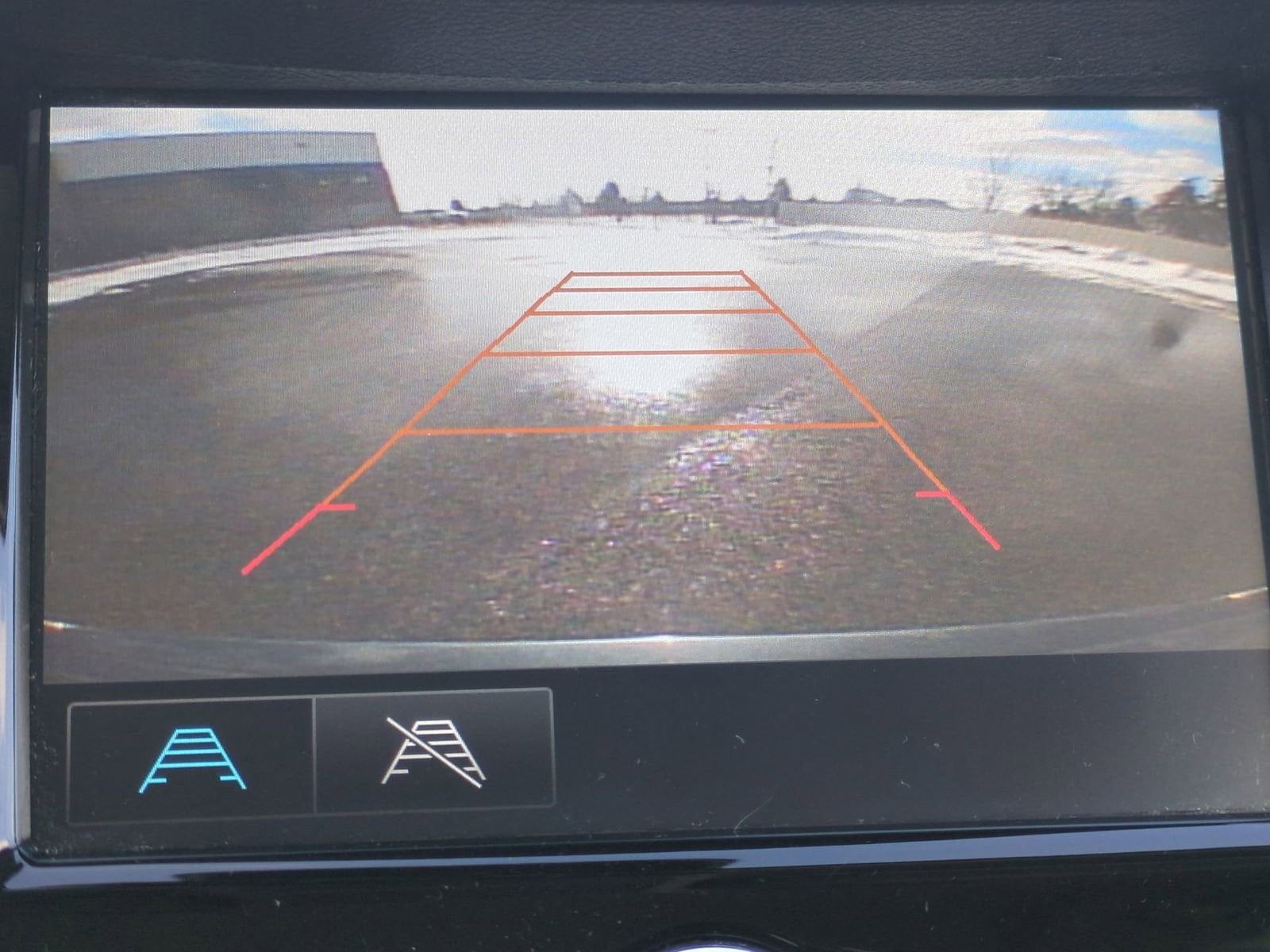 Thumbnail: 2017 Chevrolet Trax - 28