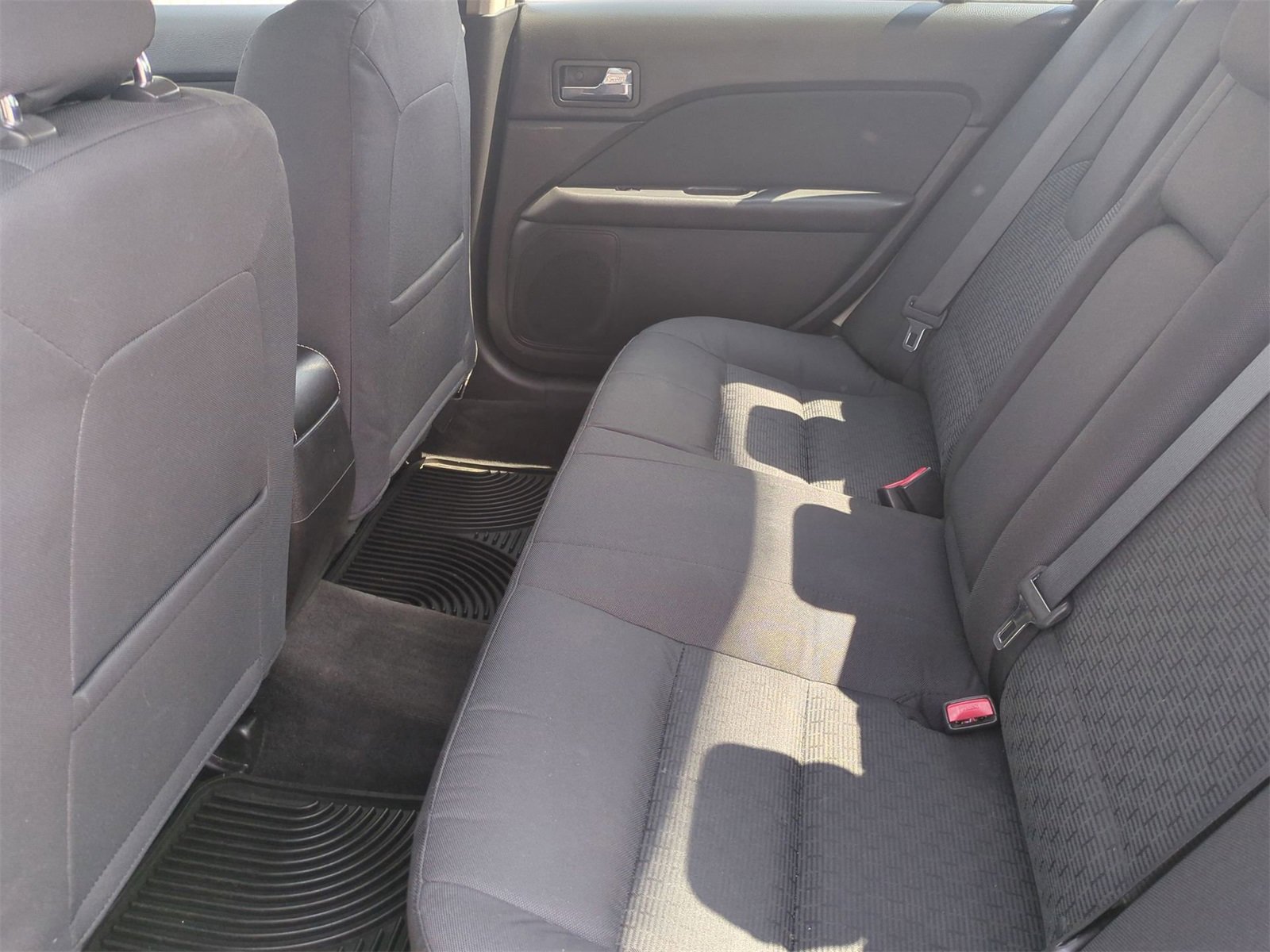 Thumbnail: 2012 Ford Fusion - 19