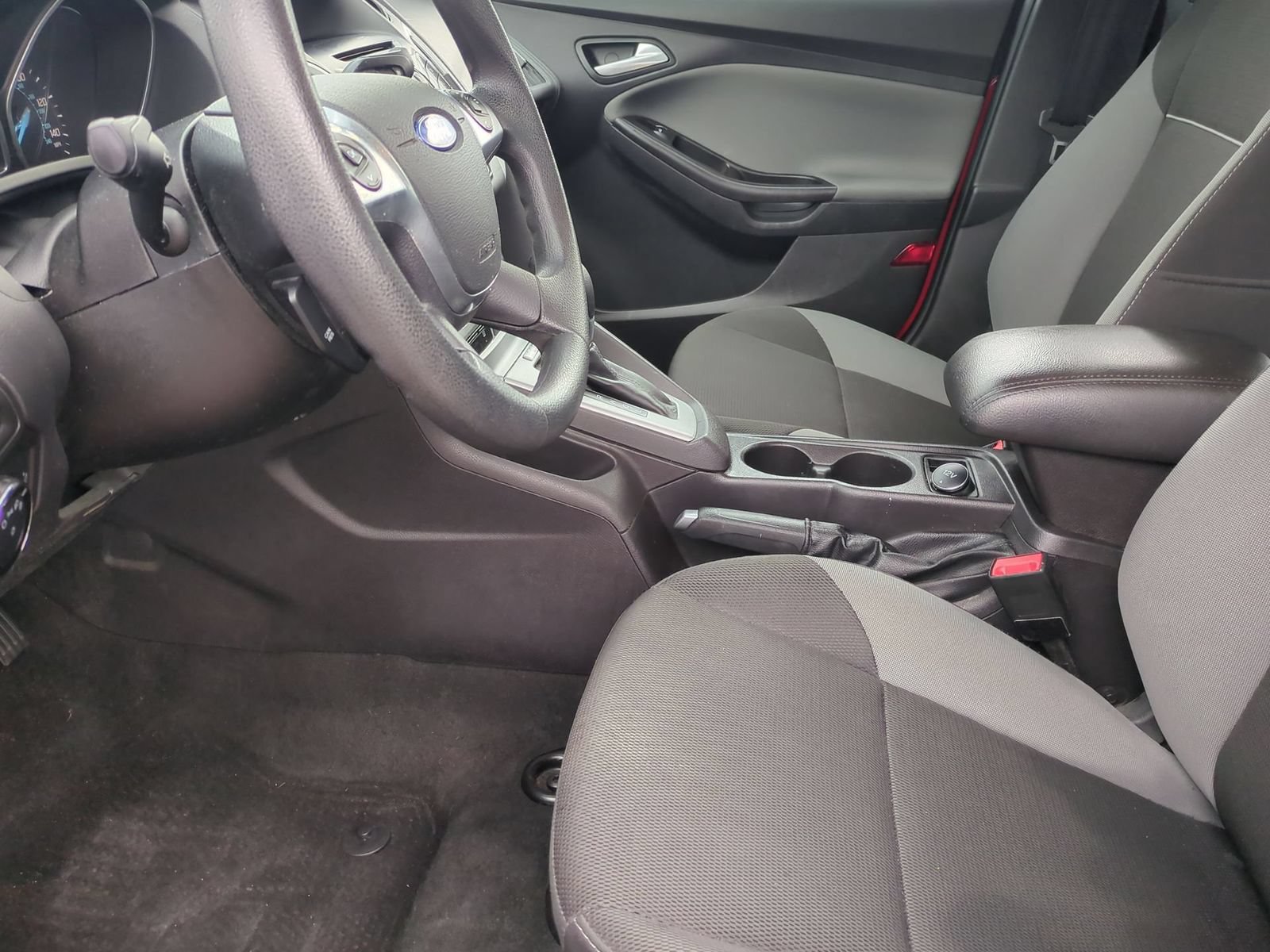 Thumbnail: 2014 Ford Focus - 16