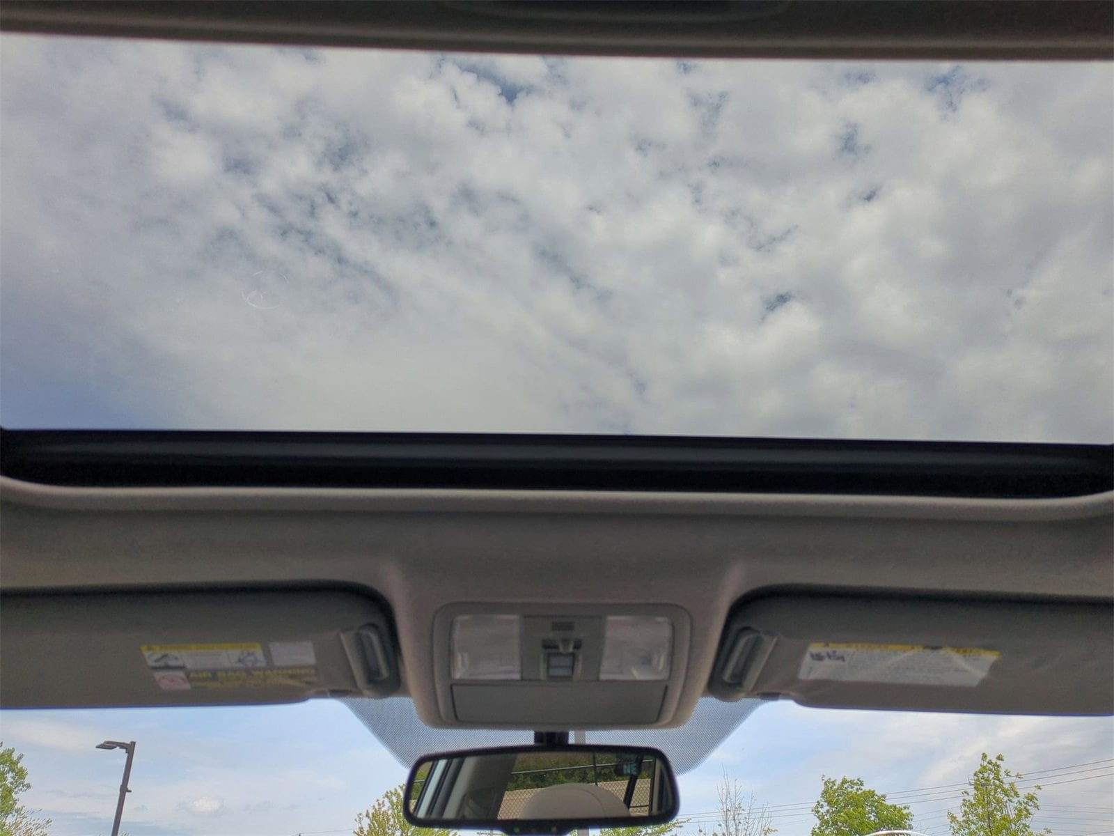 Thumbnail: 2011 Toyota RAV4 - 22
