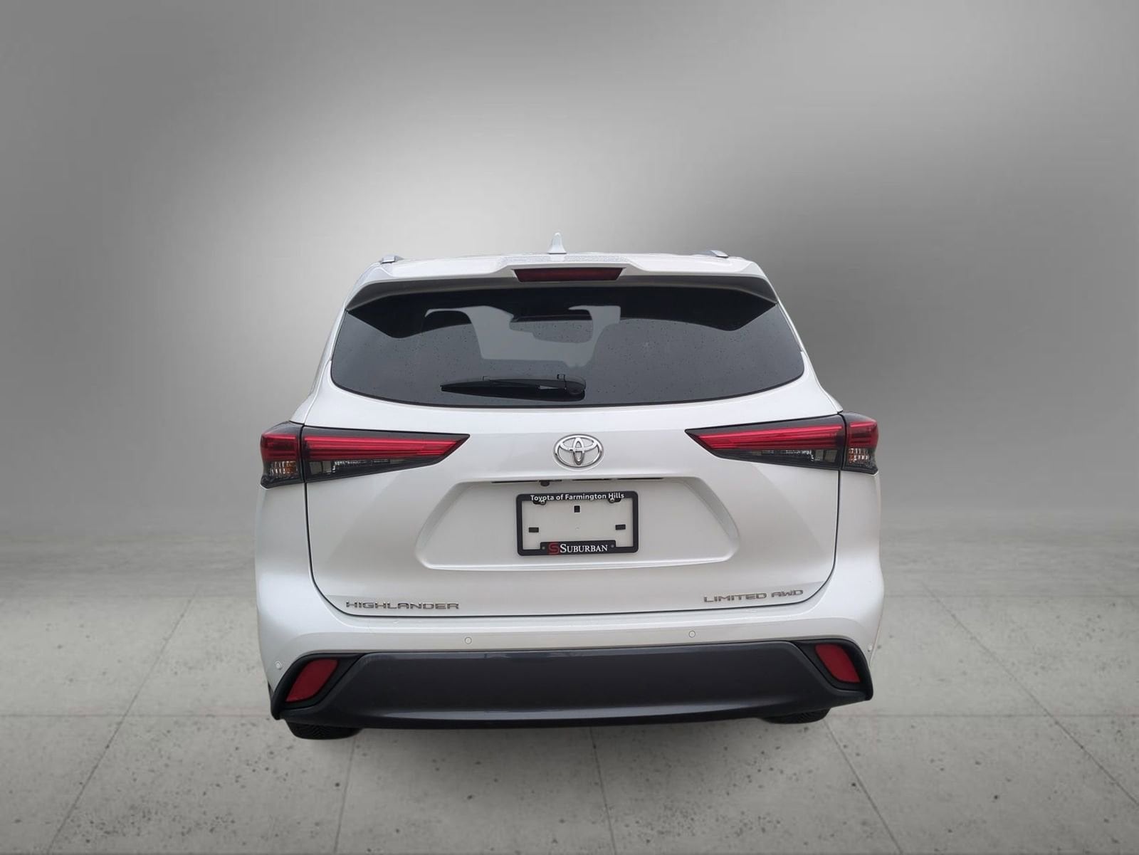 Thumbnail: 2023 Toyota Highlander - 7