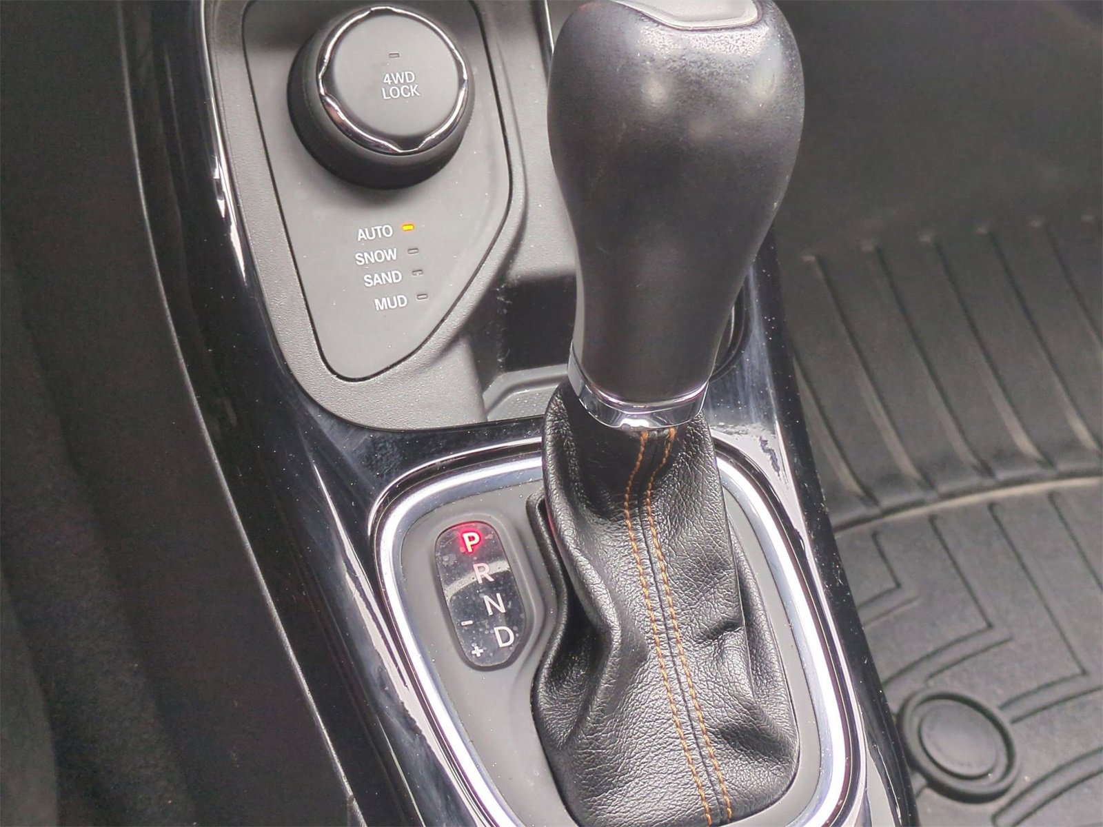 Thumbnail: 2020 Jeep Compass - 32