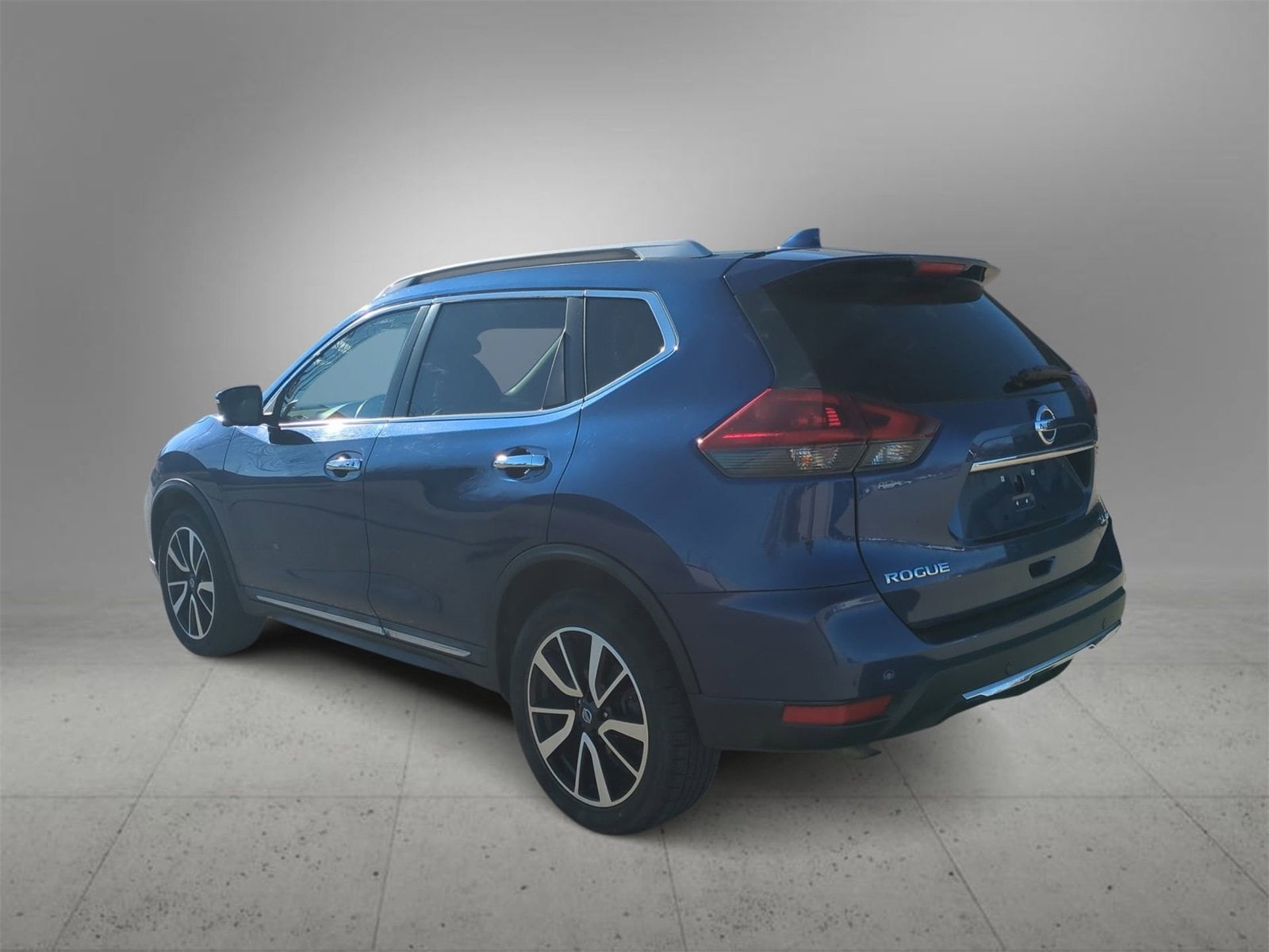 Thumbnail: 2019 Nissan Rogue - 6