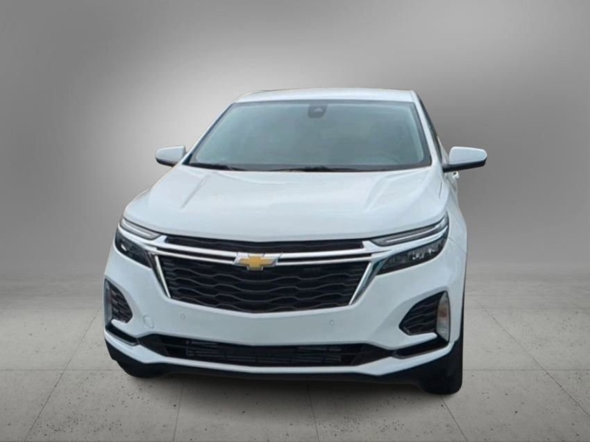 2024 Chevrolet Equinox photo 3