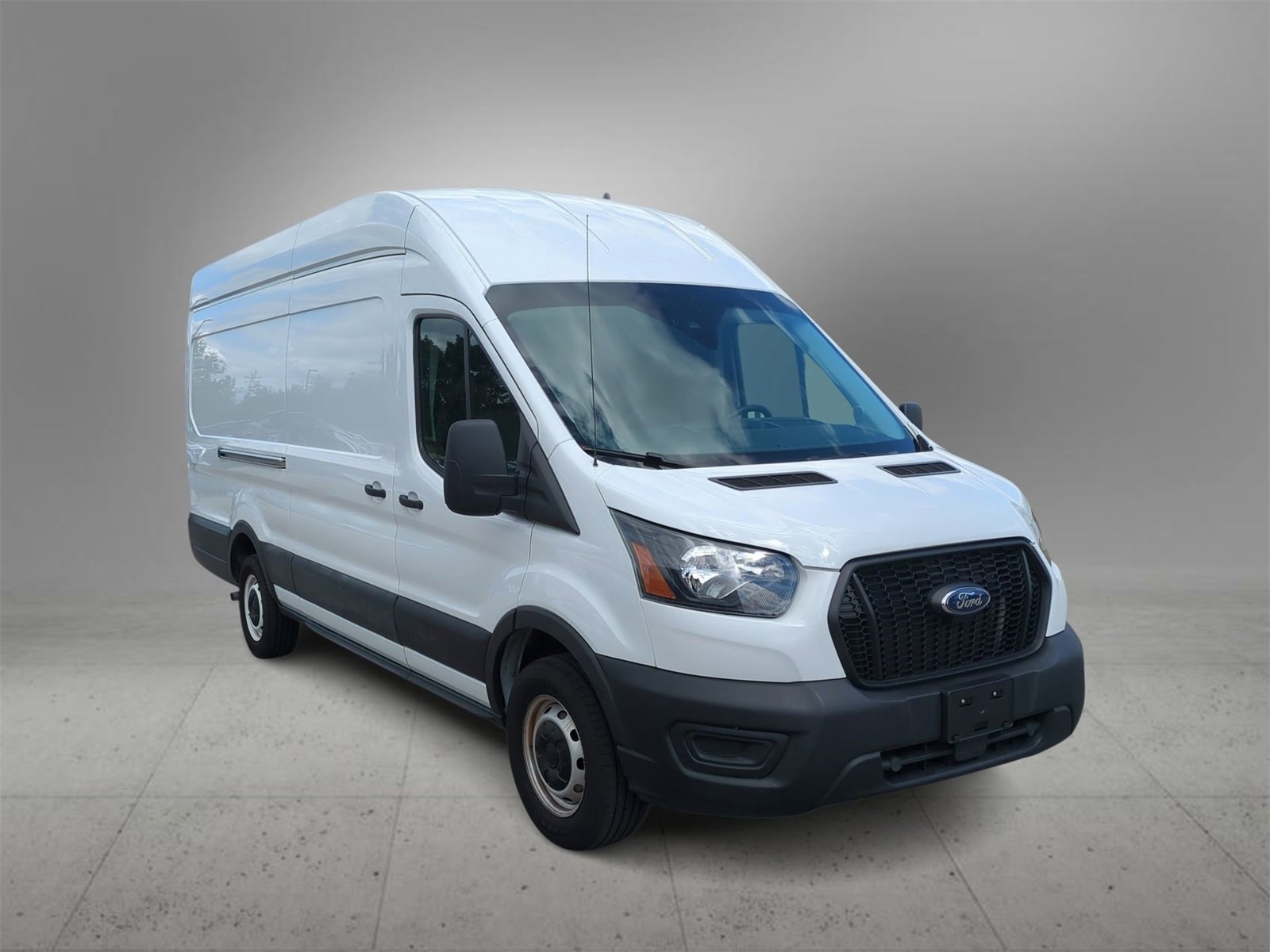 2023 Ford Transit photo 2