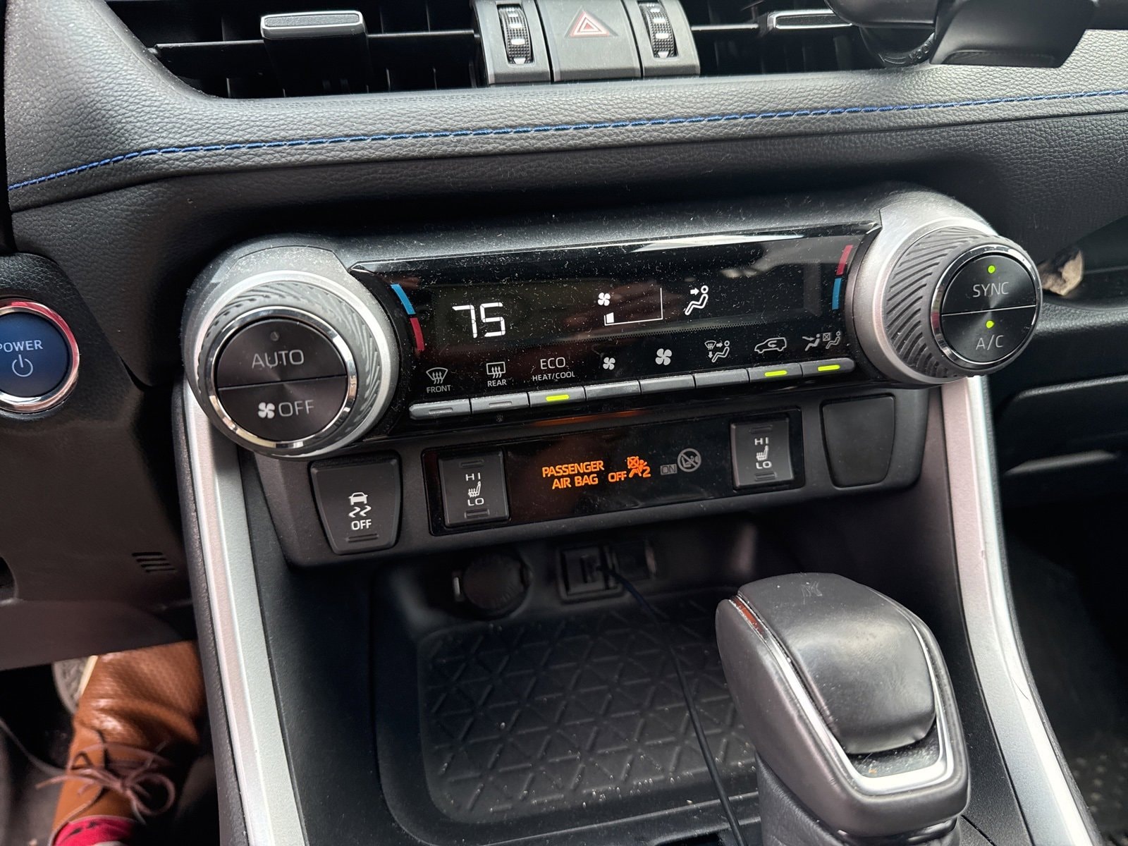 Thumbnail: 2021 Toyota RAV4 - 11