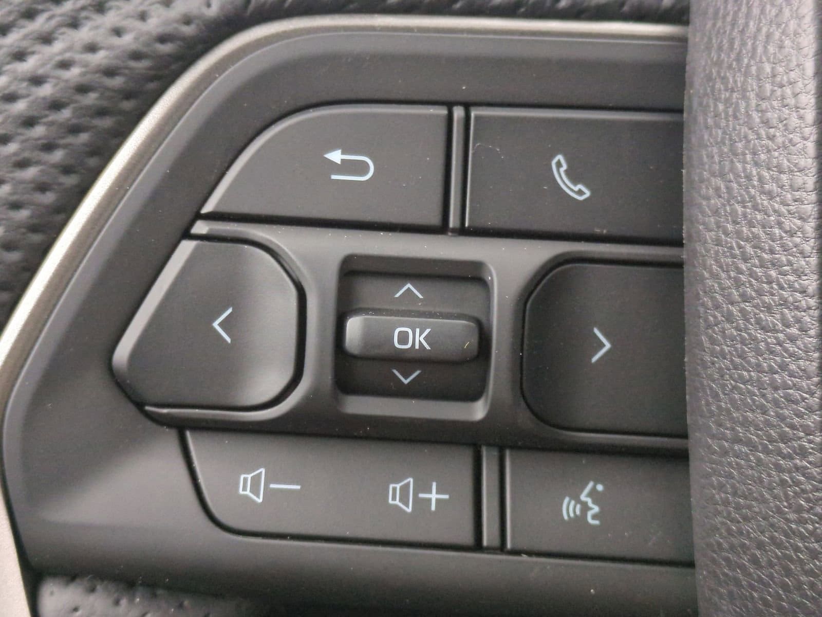 Thumbnail: 2026 Toyota Tacoma - 25