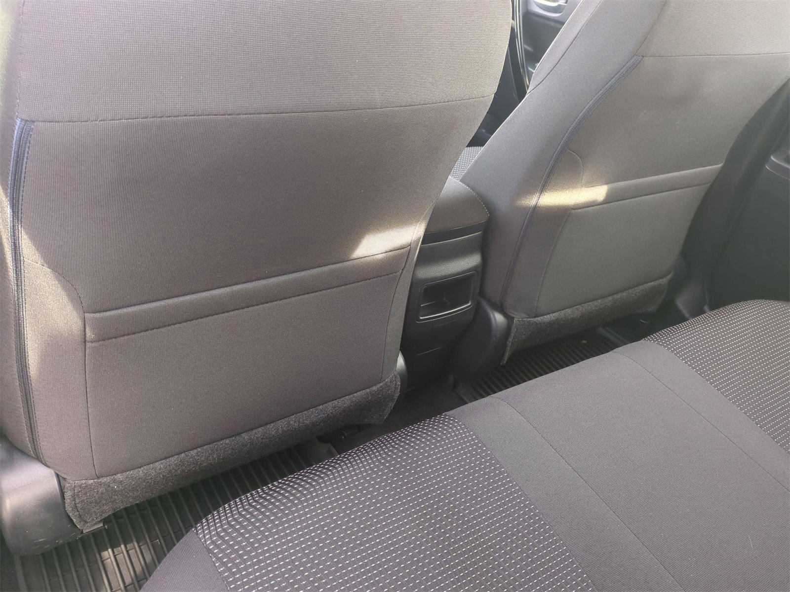 Thumbnail: 2018 Toyota Corolla iM - 18