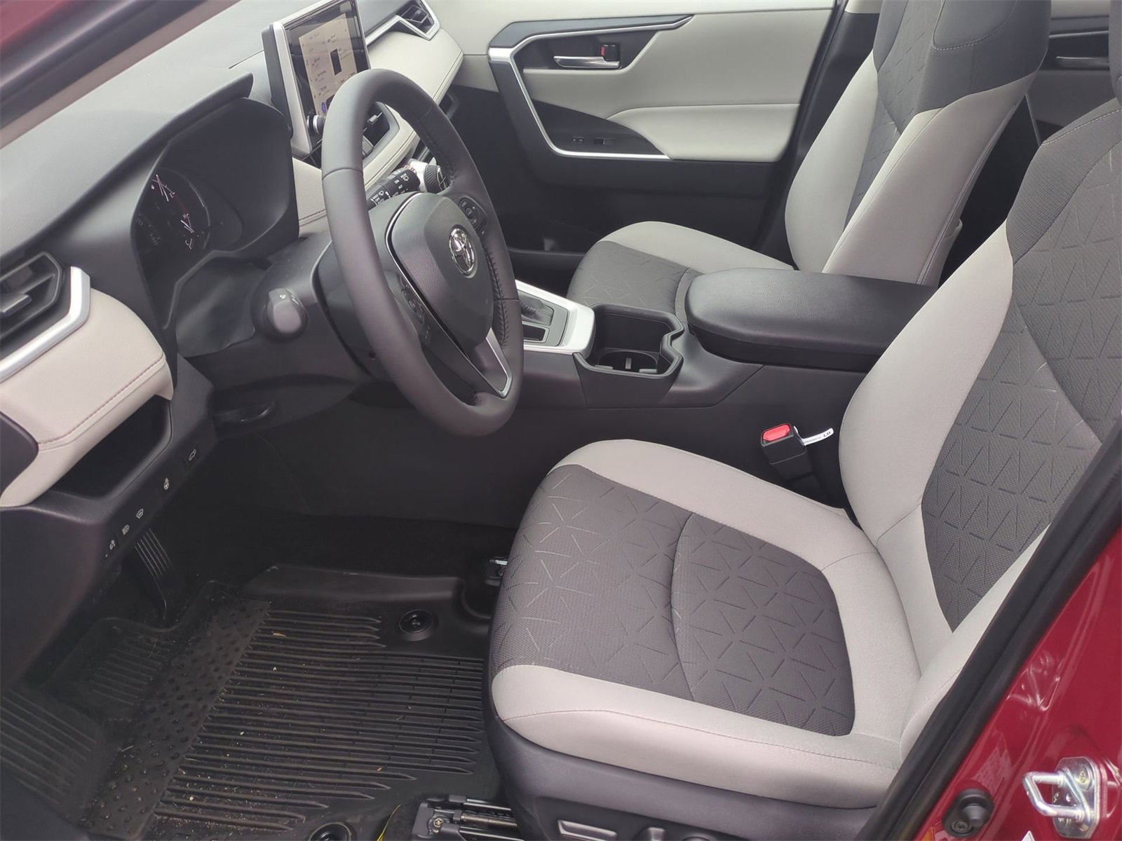 Thumbnail: 2025 Toyota RAV4 - 16