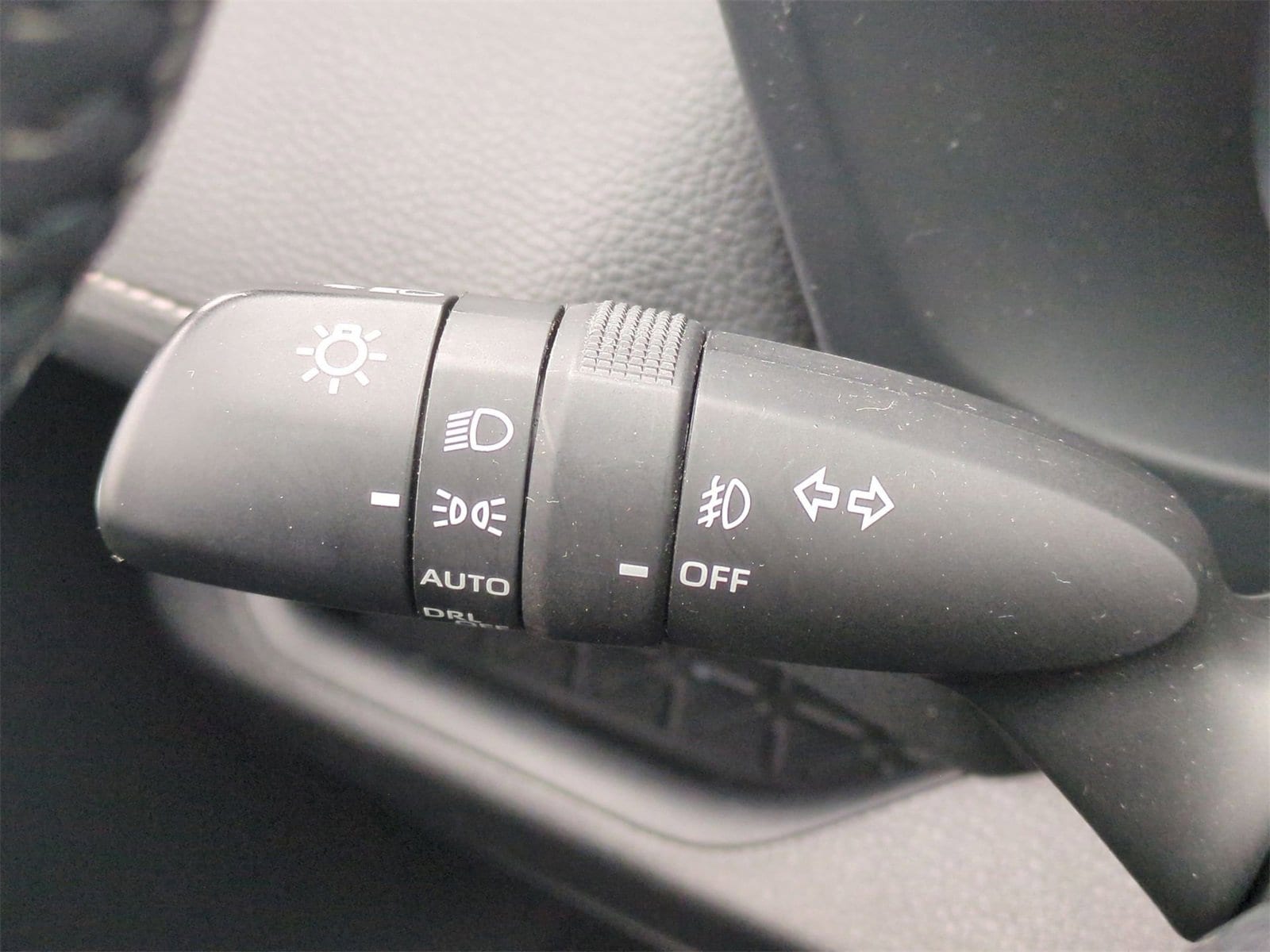 Thumbnail: 2020 Toyota RAV4 - 28