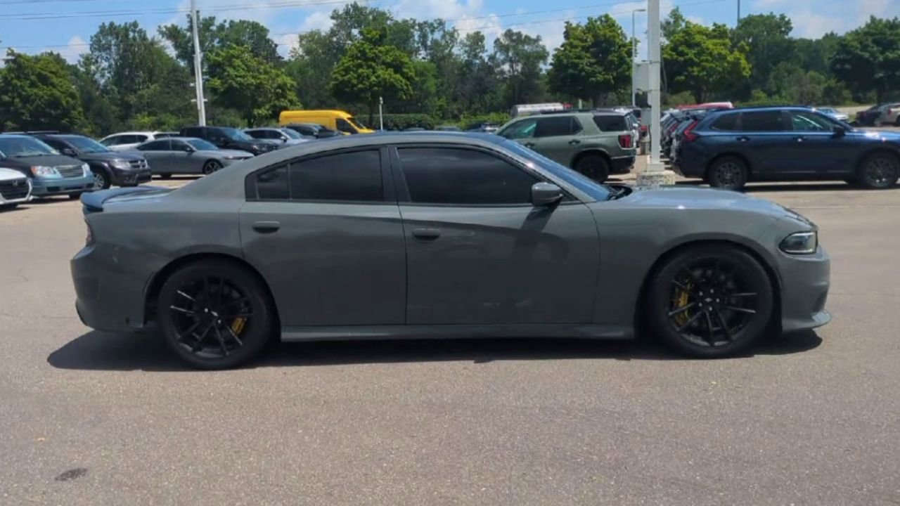 Thumbnail: 2017 Dodge Charger - 9