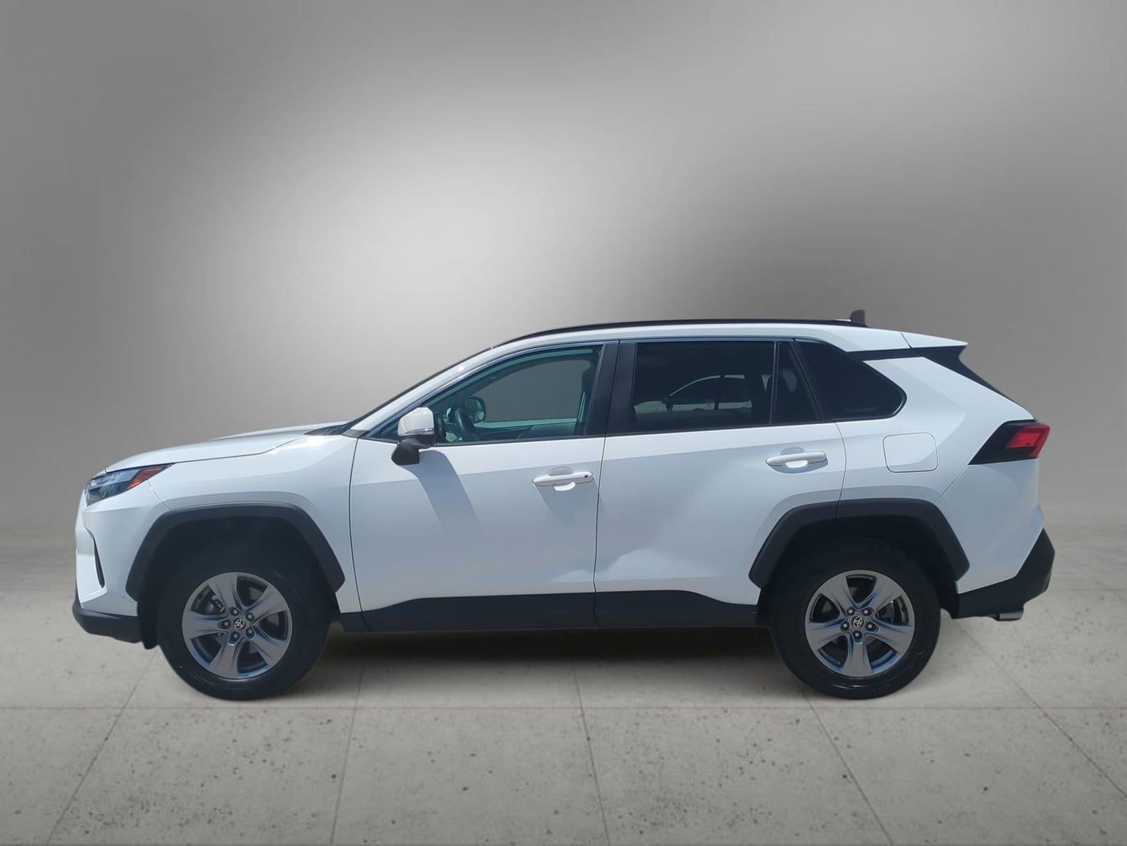 Thumbnail: 2022 Toyota RAV4 - 5