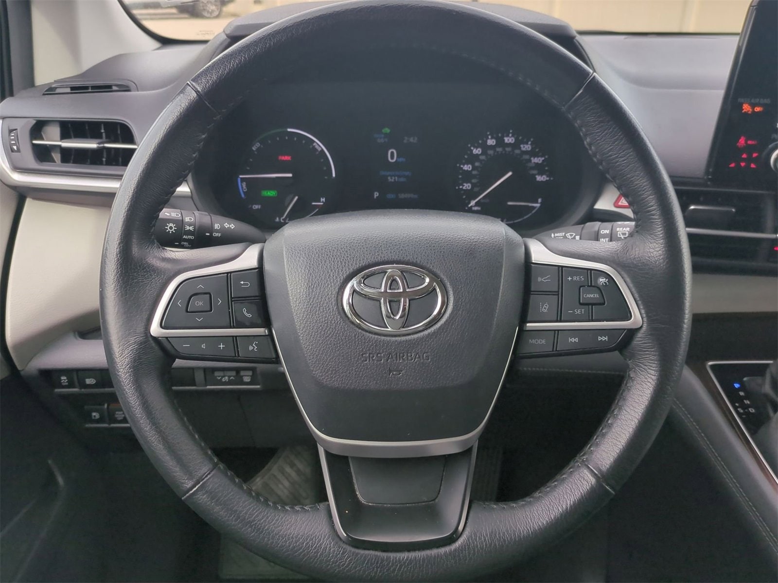 Thumbnail: 2024 Toyota Sienna - 25