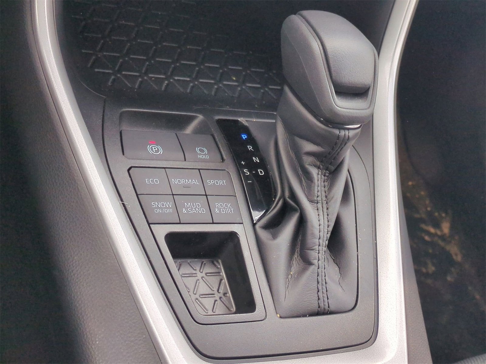 Thumbnail: 2025 Toyota RAV4 - 31