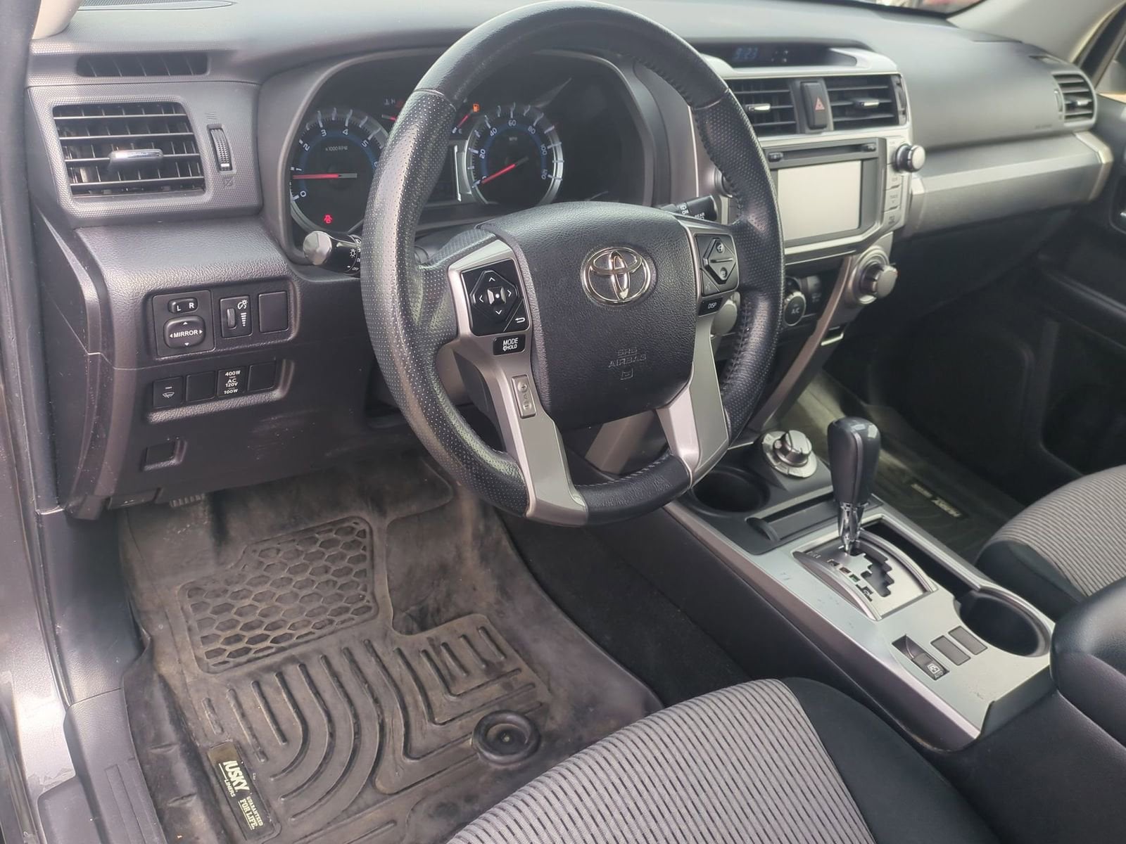 Thumbnail: 2014 Toyota 4Runner - 10