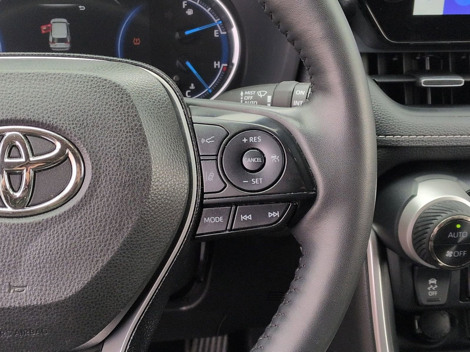 Thumbnail: 2023 Toyota RAV4 - 27