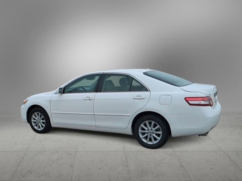 2010 Toyota Camry XLE 6