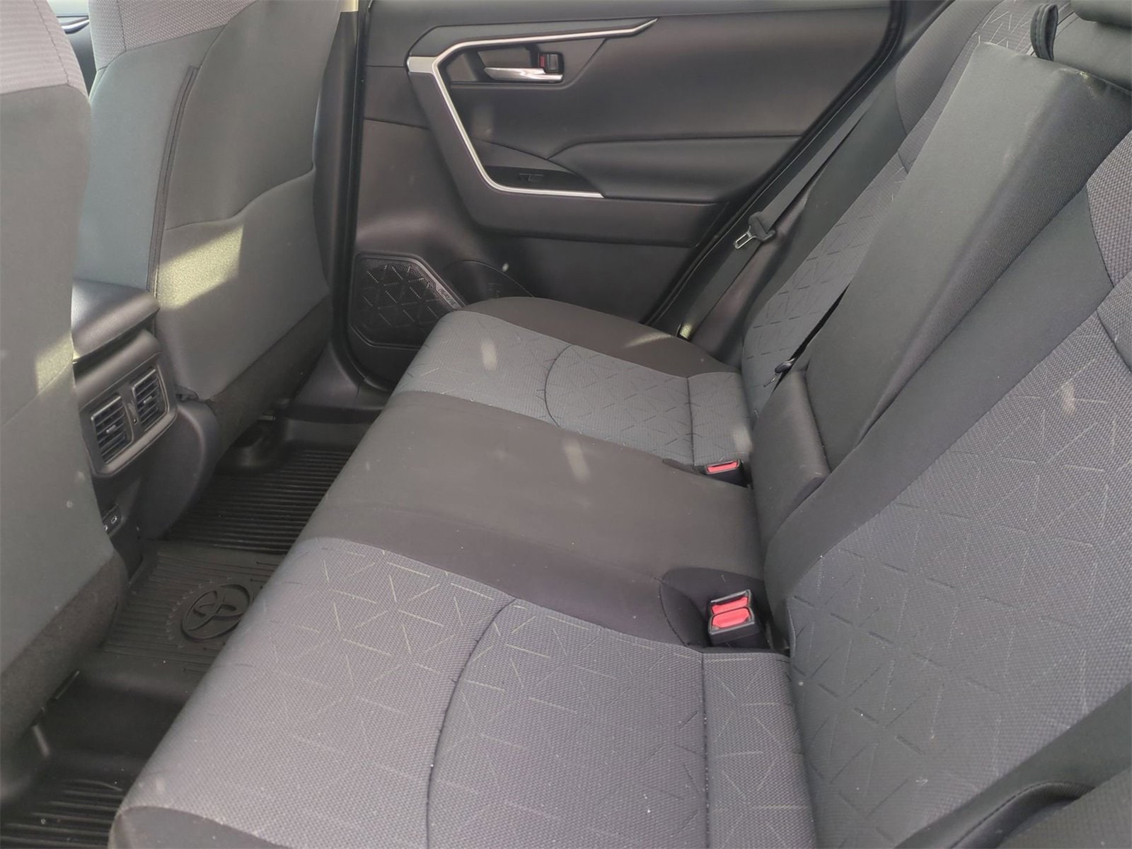 Thumbnail: 2025 Toyota RAV4 - 19