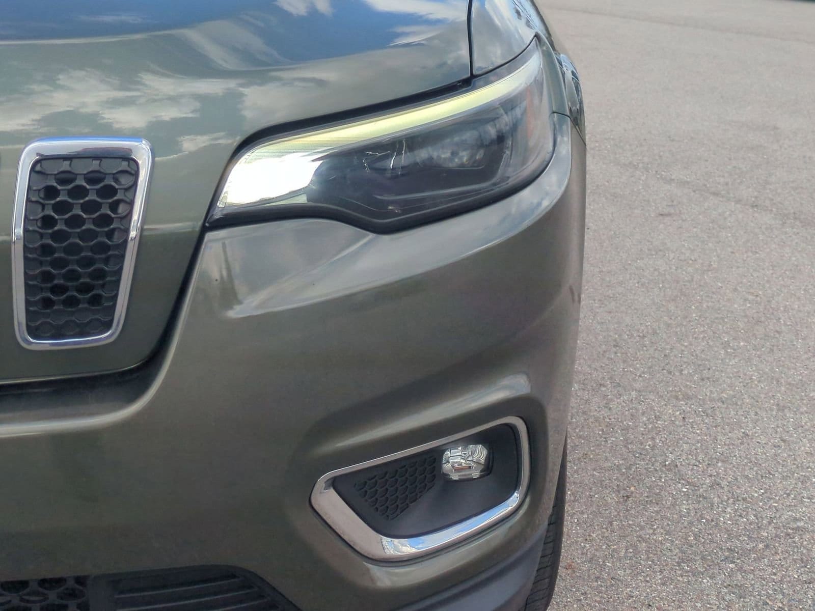 Thumbnail: 2019 Jeep Cherokee - 11