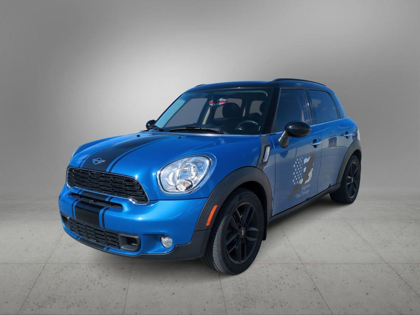 Thumbnail: 2014 MINI Cooper Countryman - 4