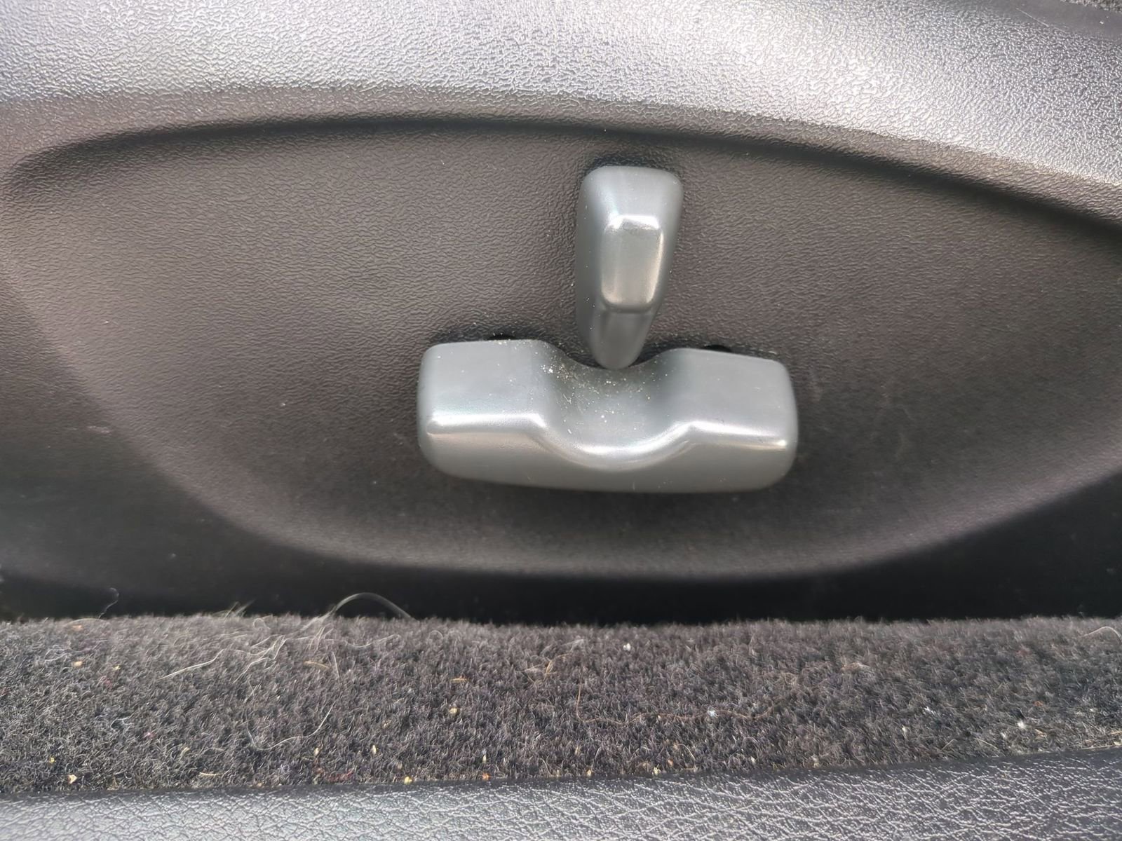 Thumbnail: 2009 Subaru Outback - 17