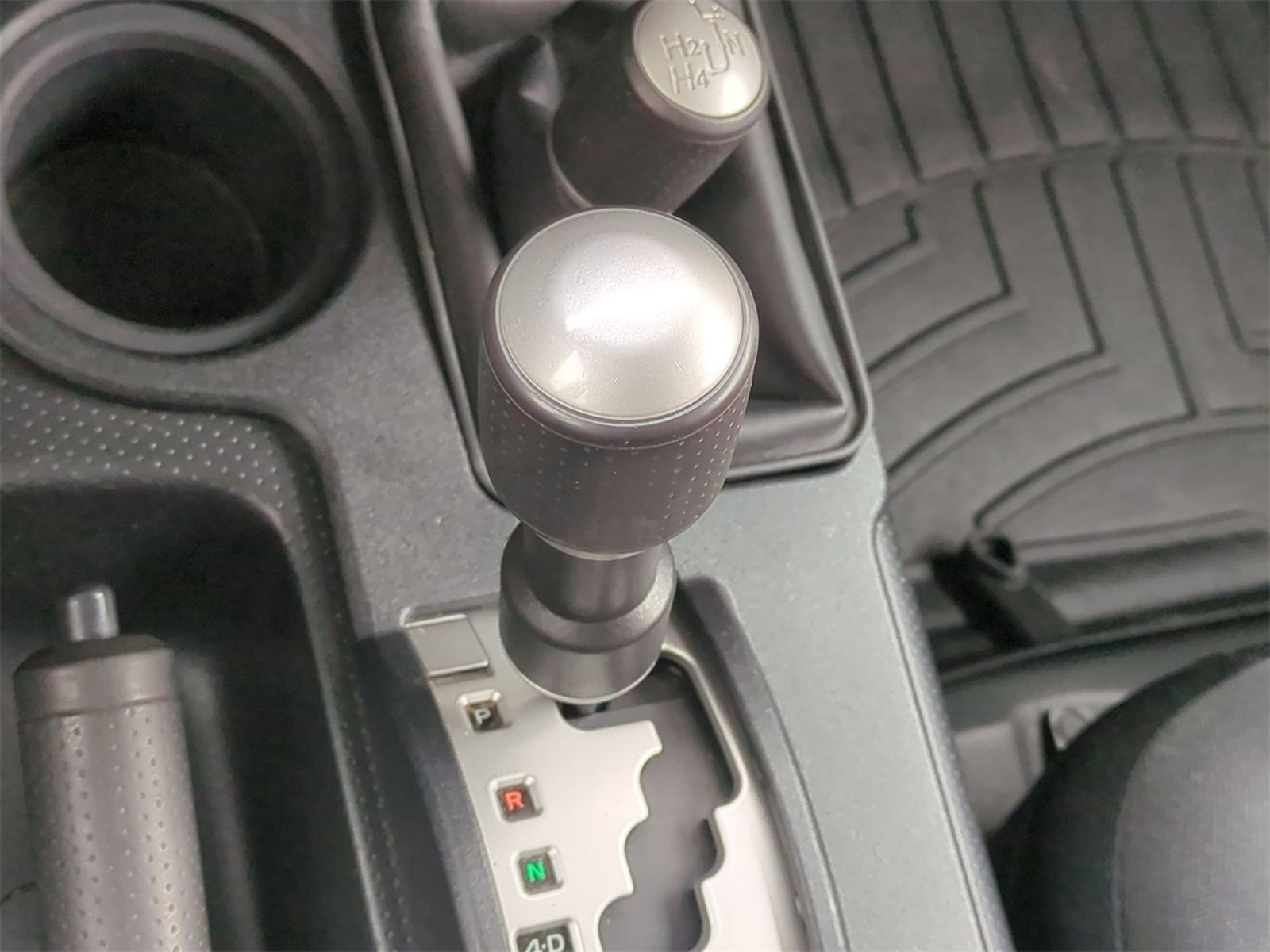 Thumbnail: 2007 Toyota FJ Cruiser - 20