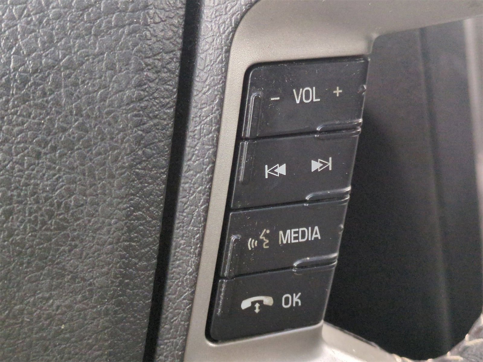 Thumbnail: 2010 Ford Fusion - 25