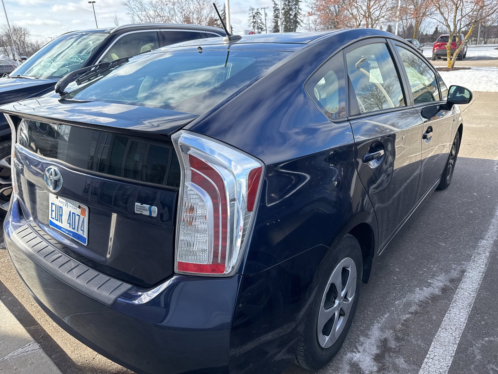 Thumbnail: 2015 Toyota Prius - 4