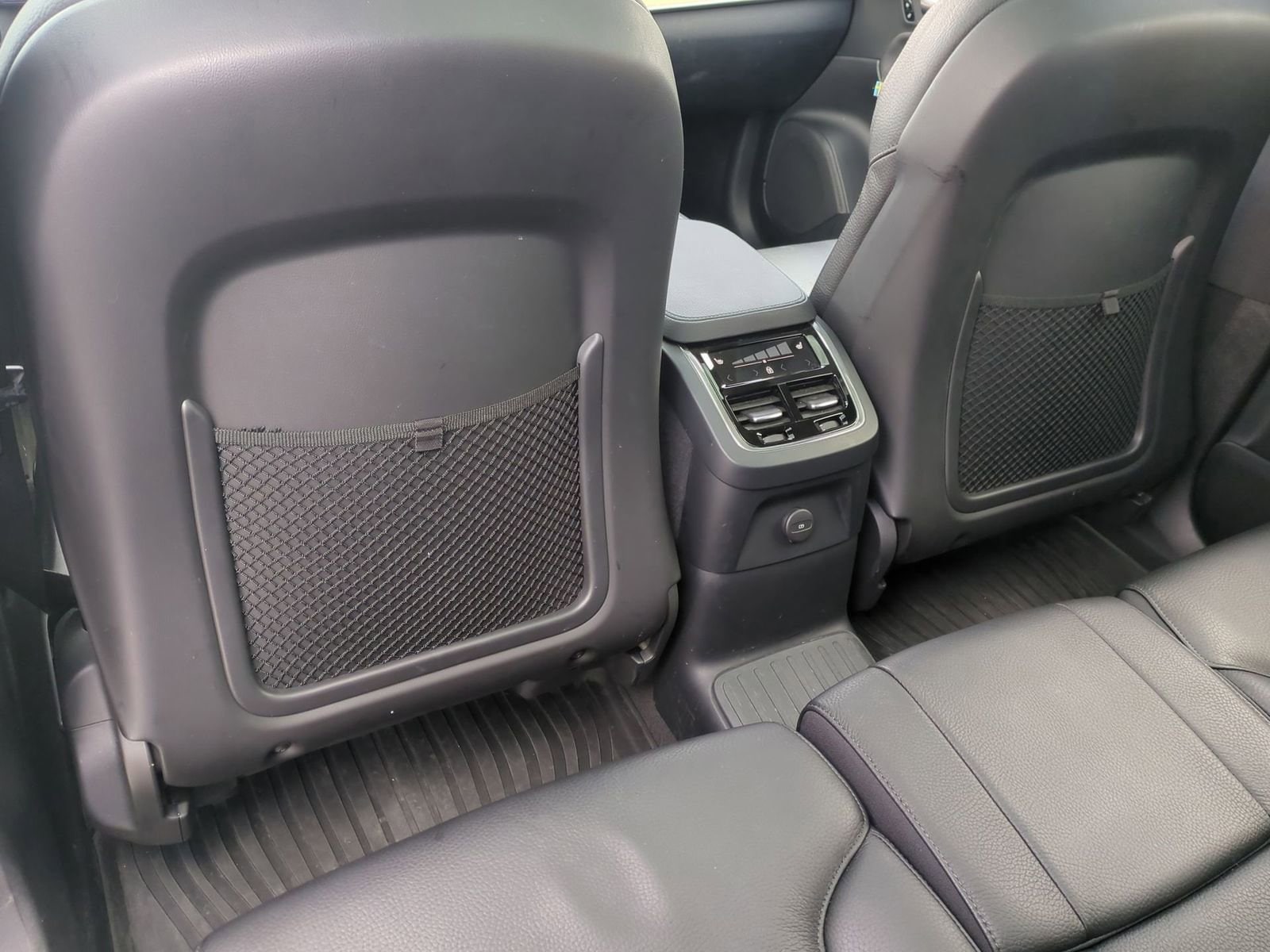 Thumbnail: 2021 Volvo XC90 - 18