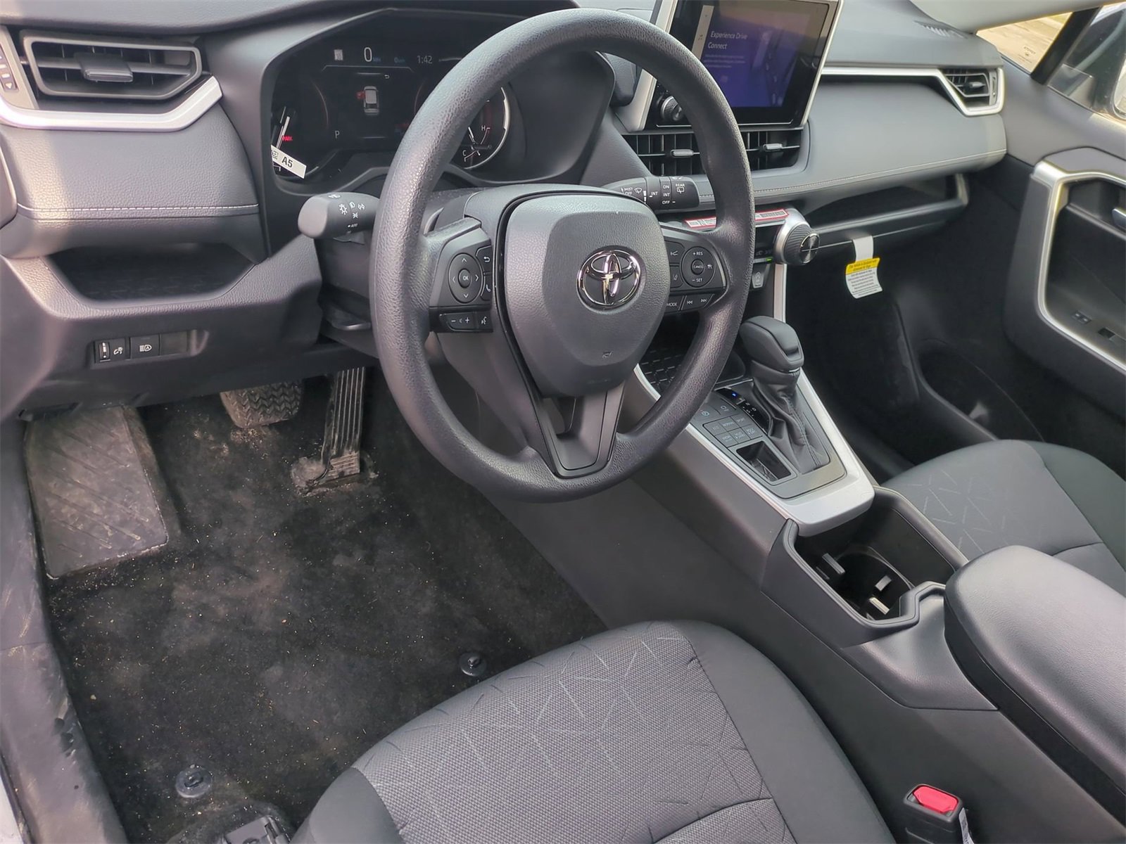 Thumbnail: 2025 Toyota RAV4 - 10