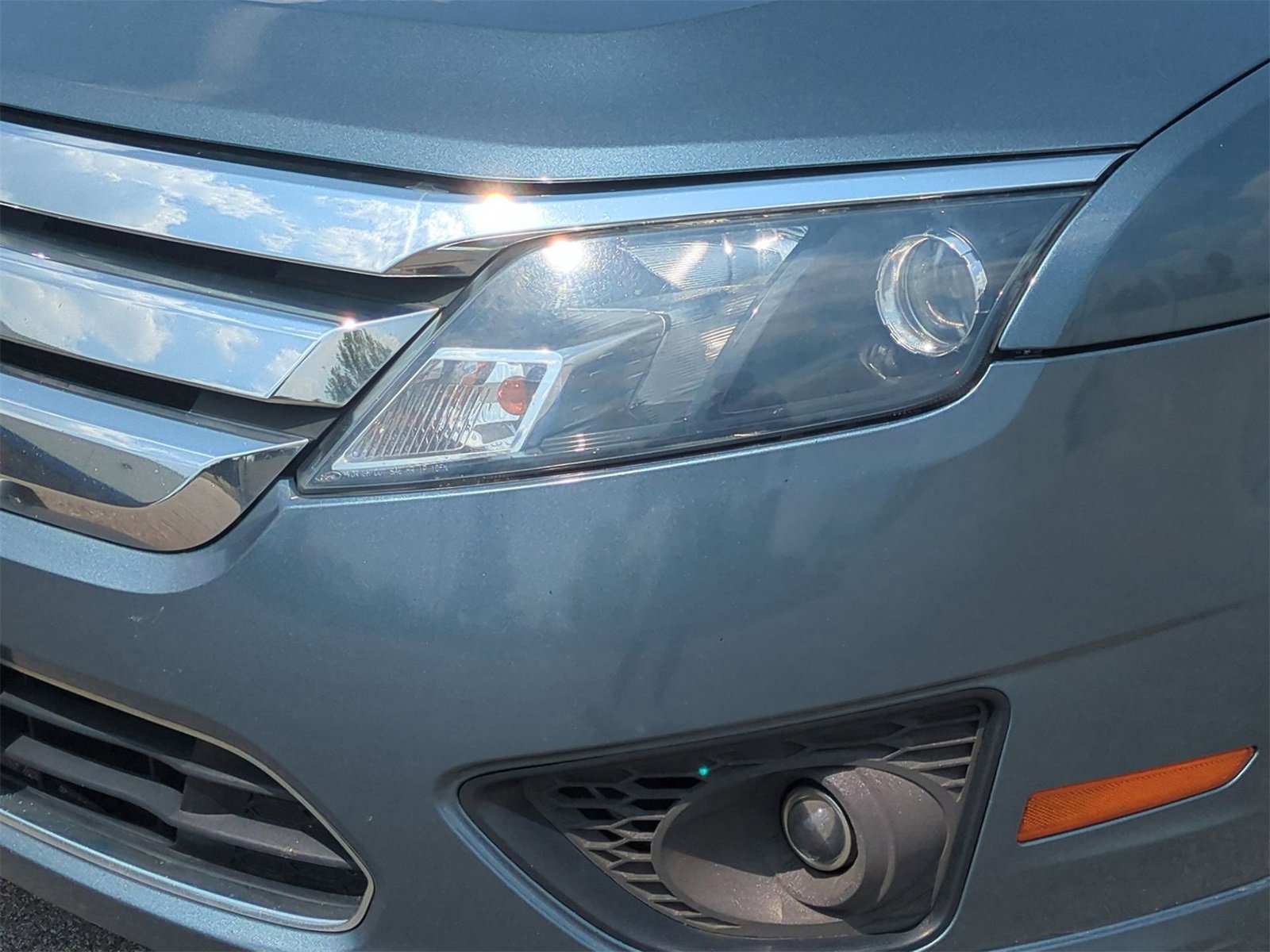 Thumbnail: 2012 Ford Fusion - 11