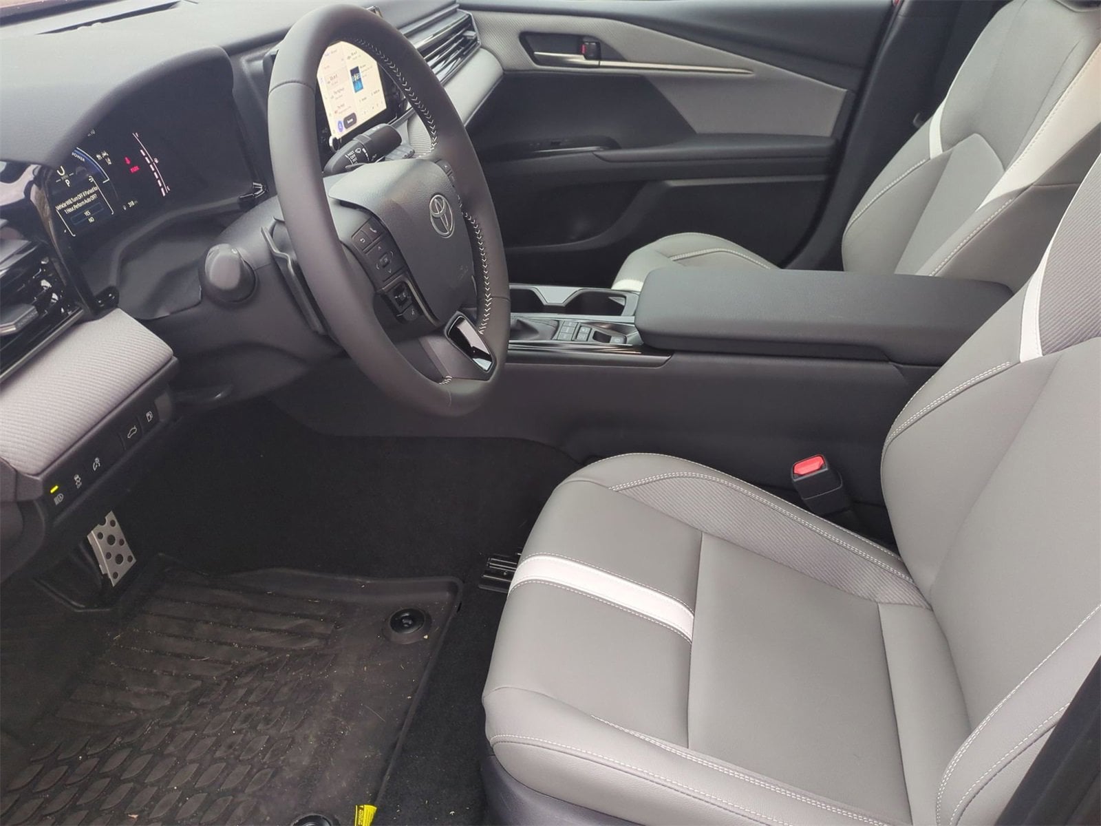 Thumbnail: 2025 Toyota Camry - 16