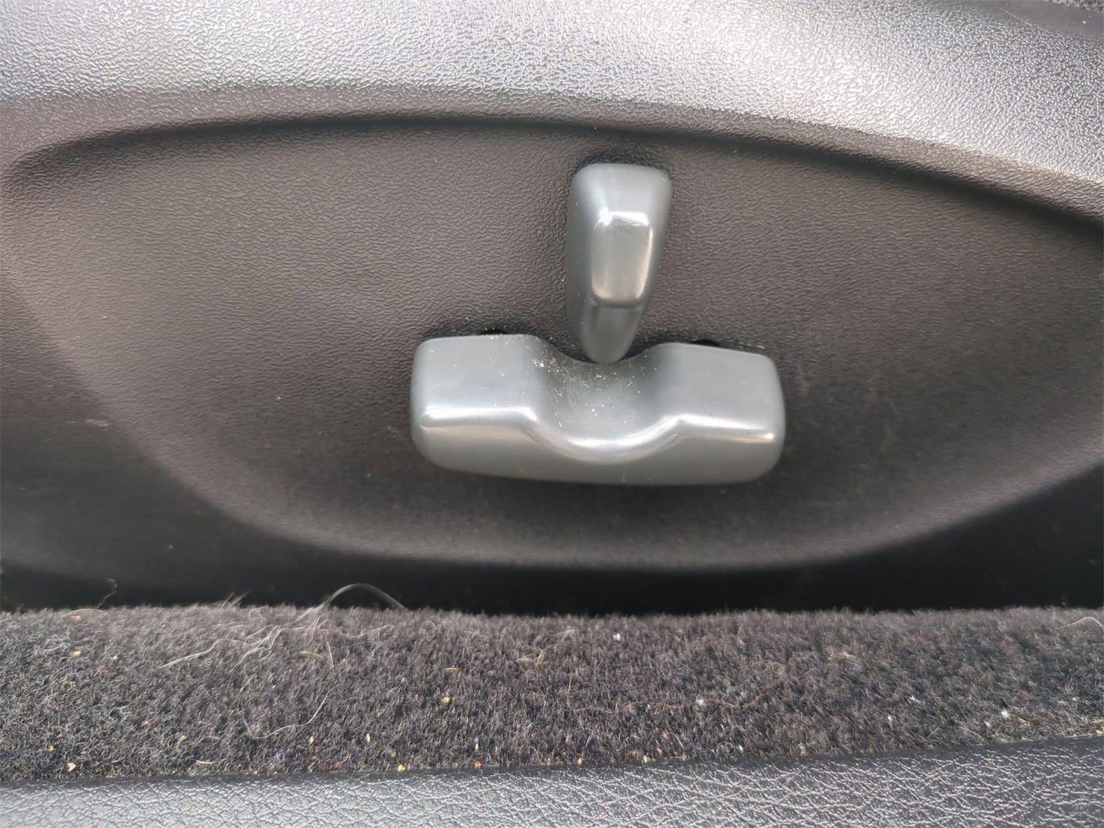 Thumbnail: 2009 Subaru Outback - 17