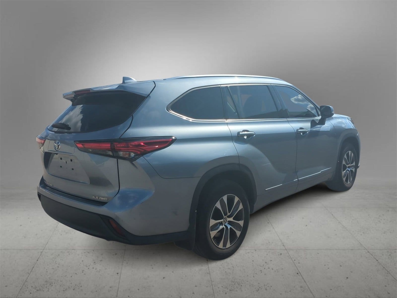 Thumbnail: 2021 Toyota Highlander - 8