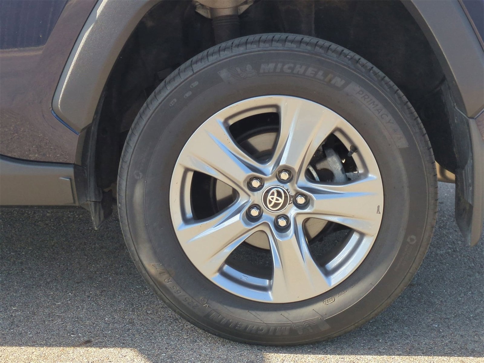 Thumbnail: 2023 Toyota RAV4 - 14