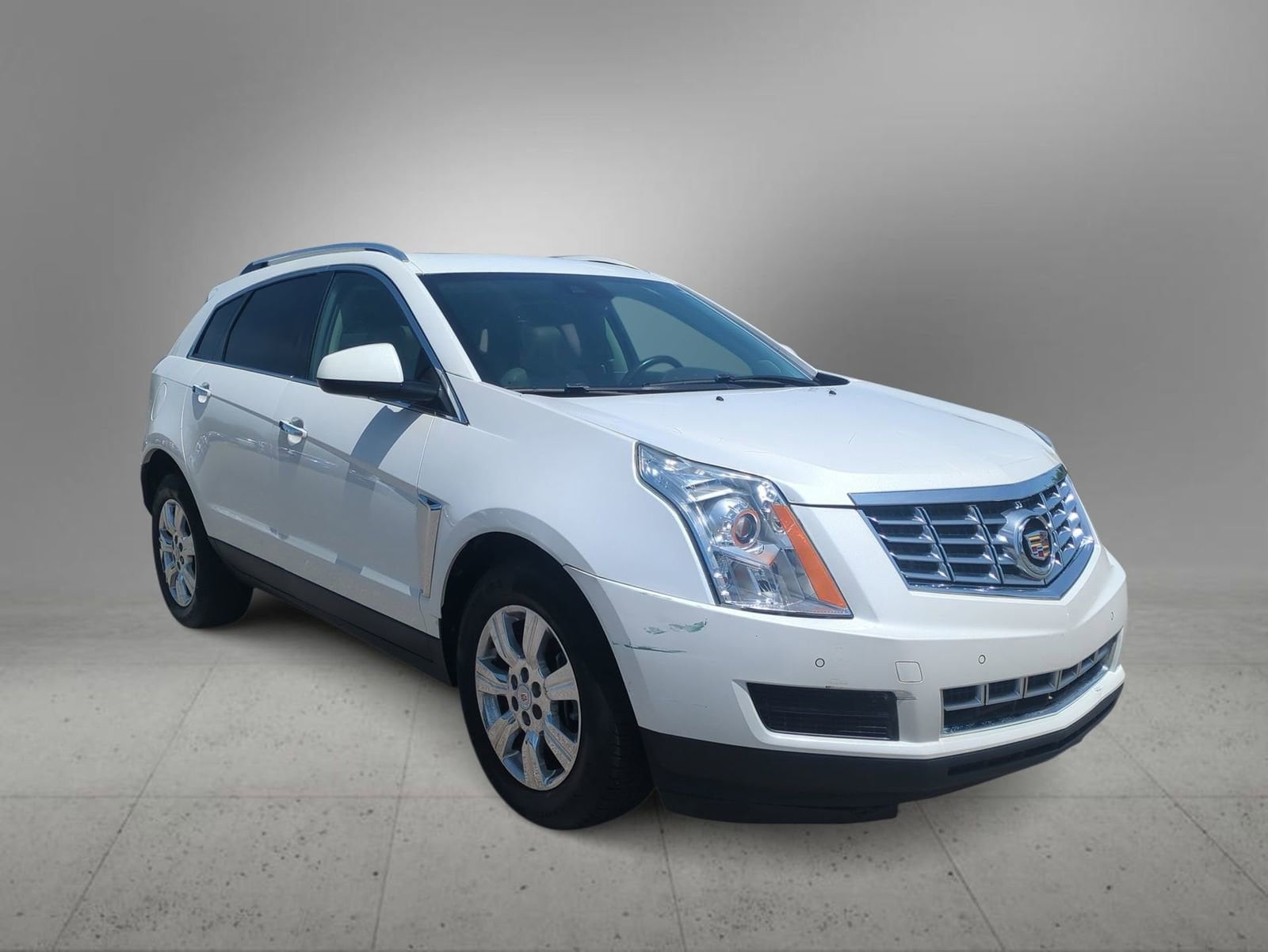 Used 2015 Cadillac SRX Luxury Collection with VIN 3GYFNEE36FS591393 for sale in Farmington Hills, MI