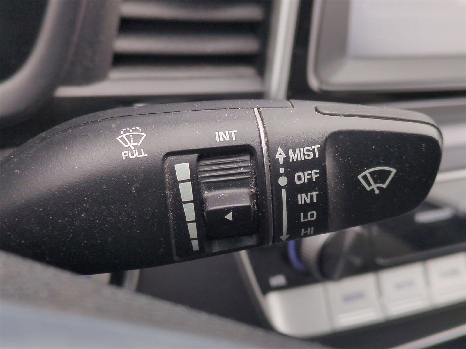 Thumbnail: 2018 Hyundai Sonata - 26