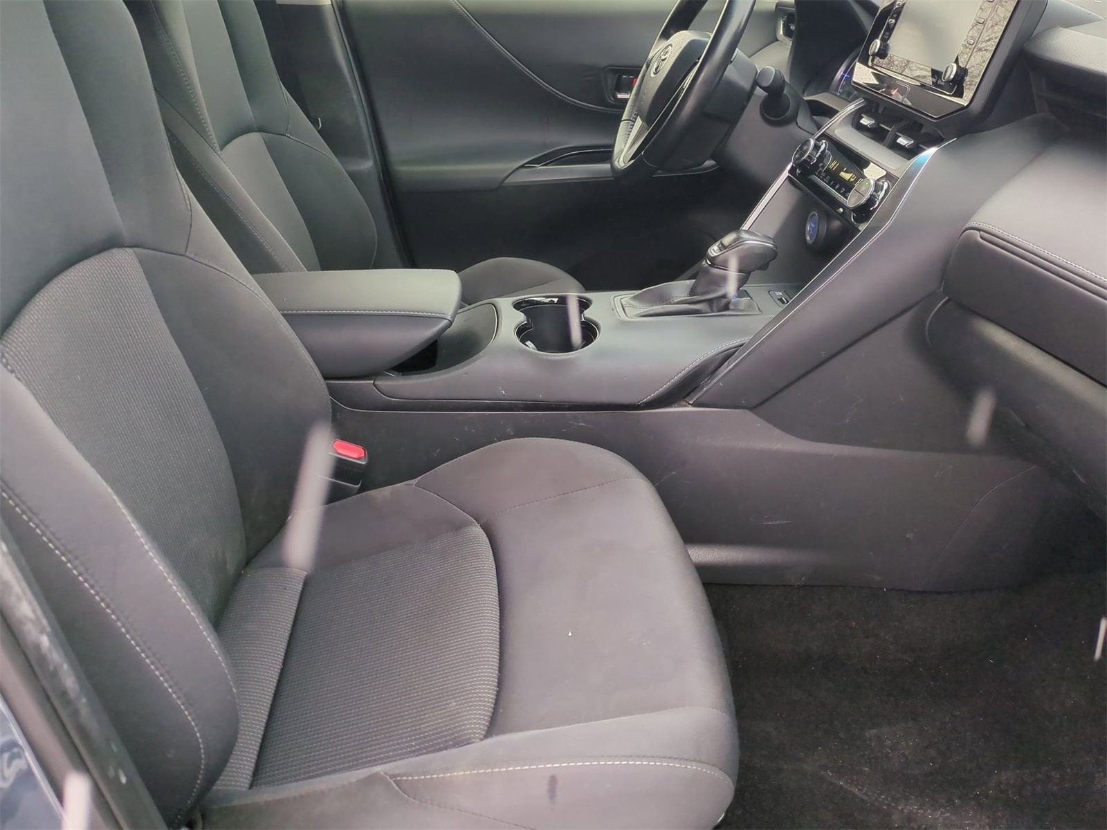 Thumbnail: 2021 Toyota Venza - 21