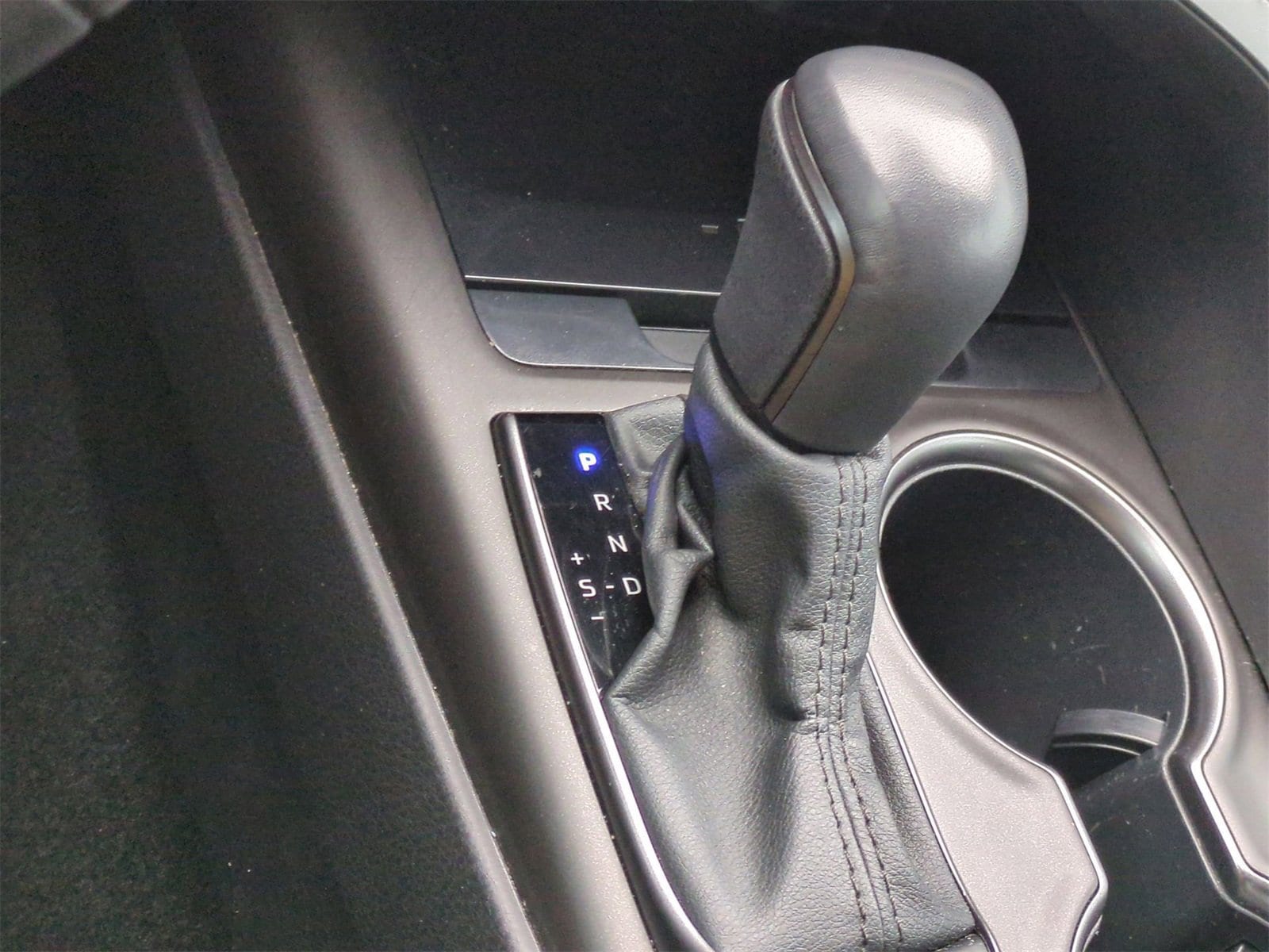 Thumbnail: 2022 Toyota Camry - 30