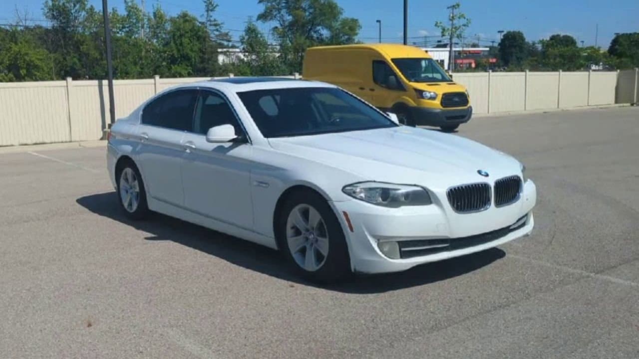Thumbnail: 2011 BMW 5 Series - 2