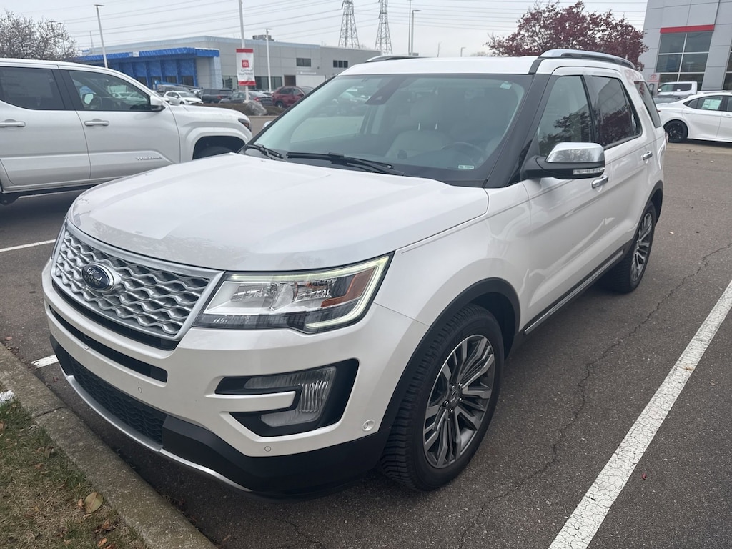 Used 2017 Ford Explorer Platinum SUV