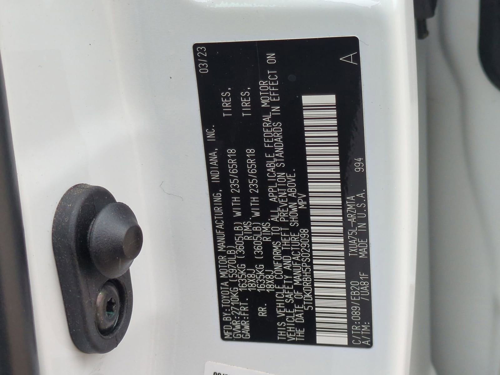 Thumbnail: 2023 Toyota Highlander - 36