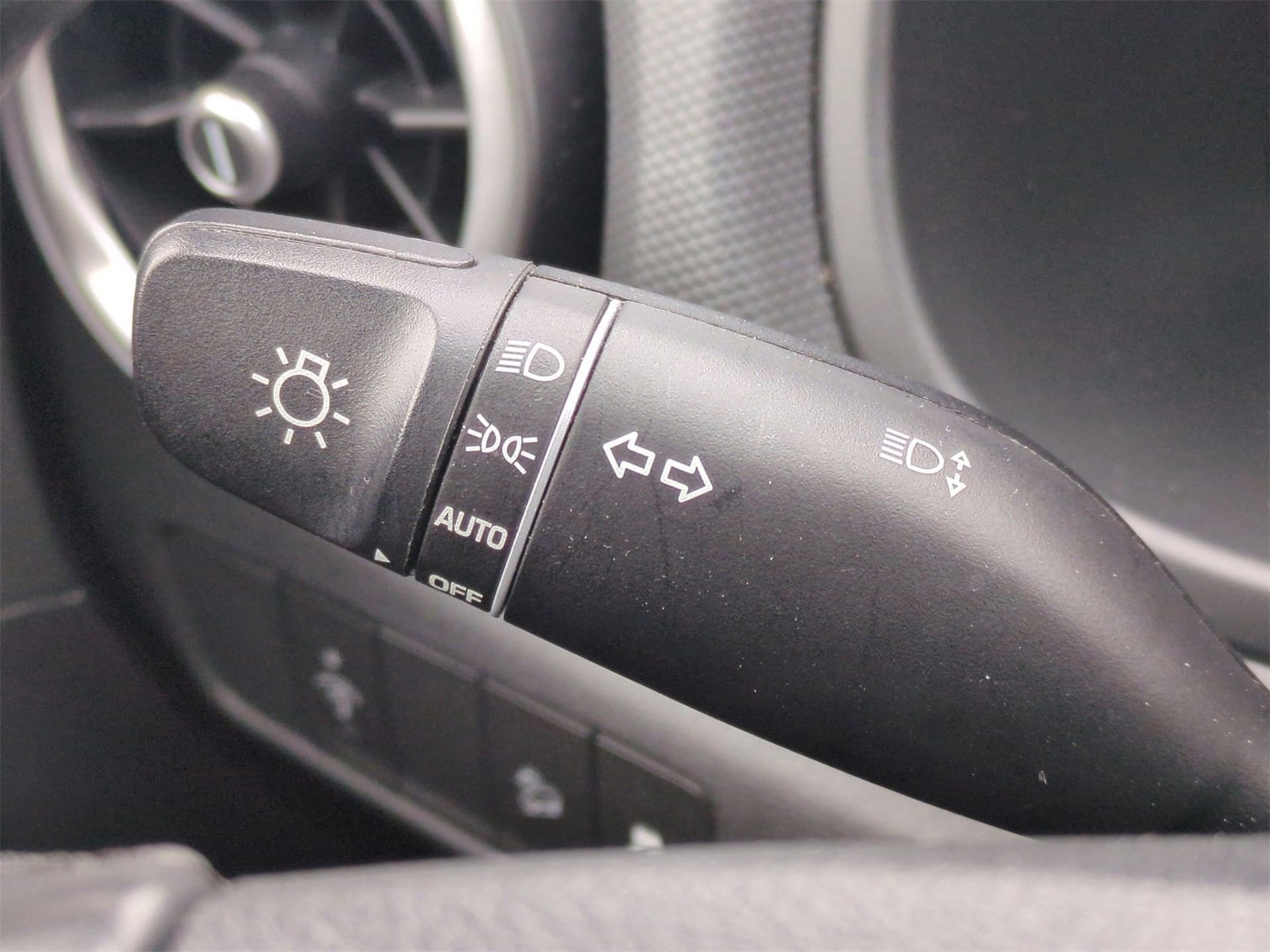 Thumbnail: 2022 Hyundai Kona - 28