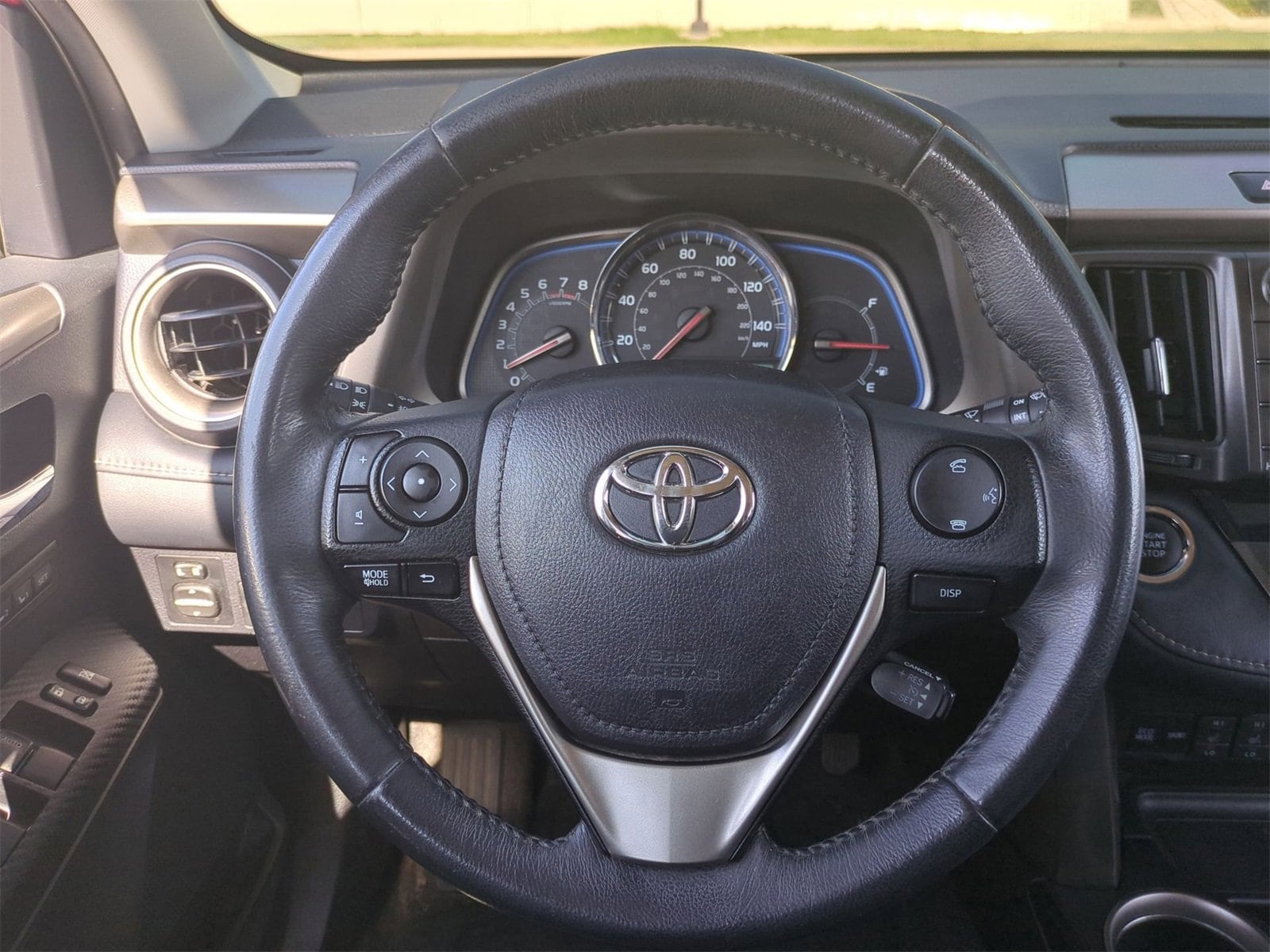 Thumbnail: 2014 Toyota RAV4 - 24